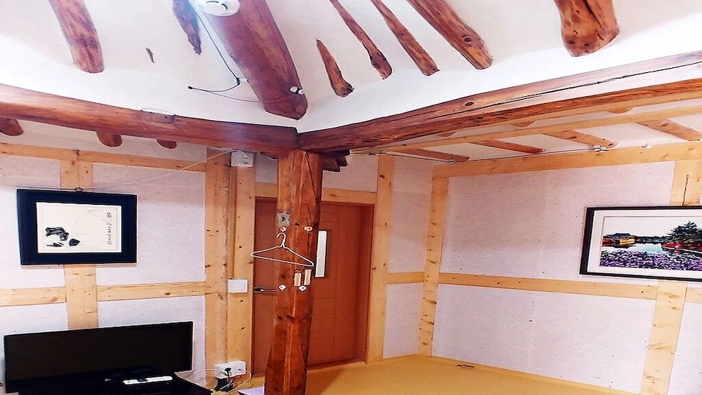 Yeokrakjae Hanok Guesthouse