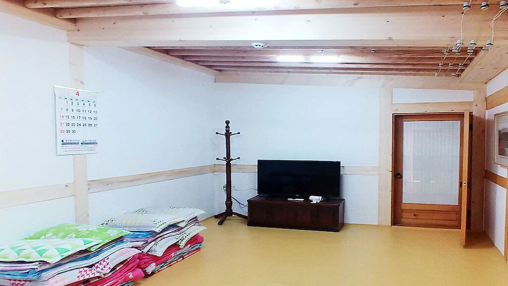 Yeokrakjae Hanok Guesthouse