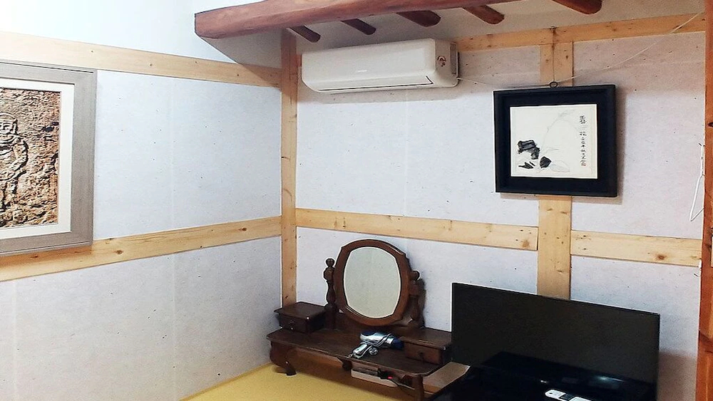 Yeokrakjae Hanok Guesthouse
