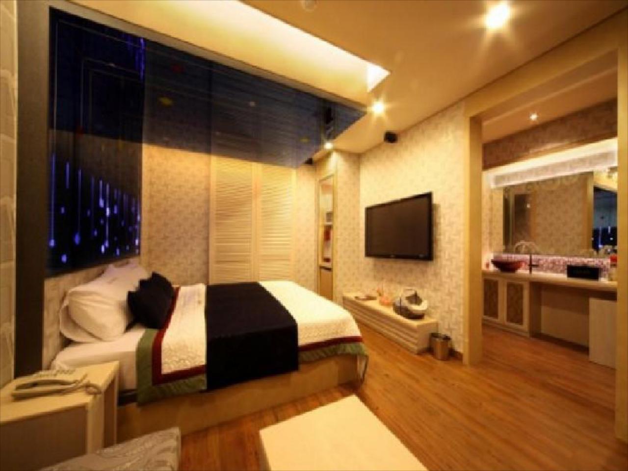 Zara Motel