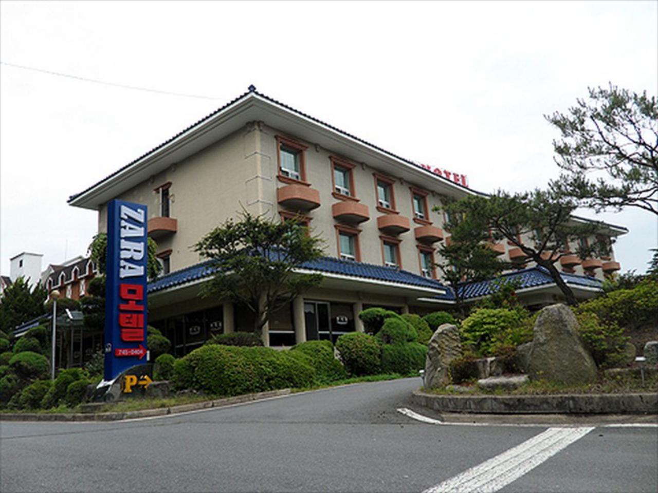 Zara Motel
