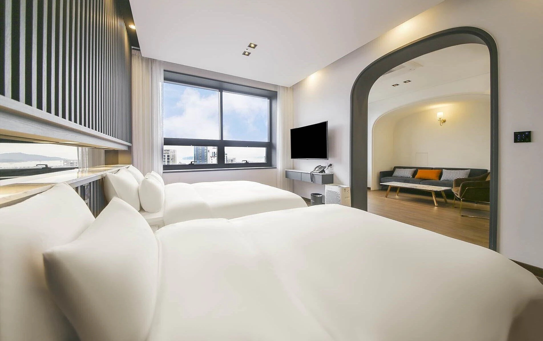 Urban Hotel