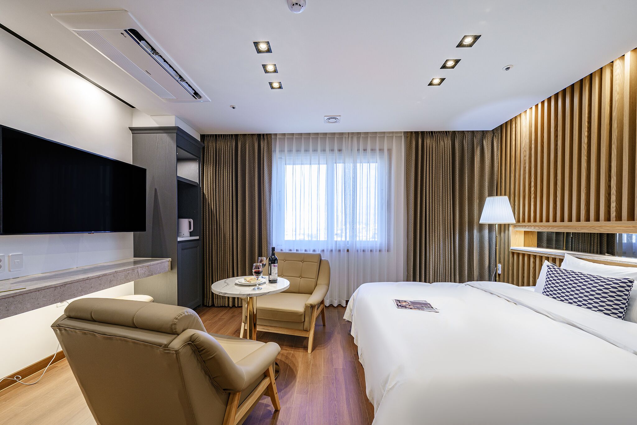 Urban Hotel