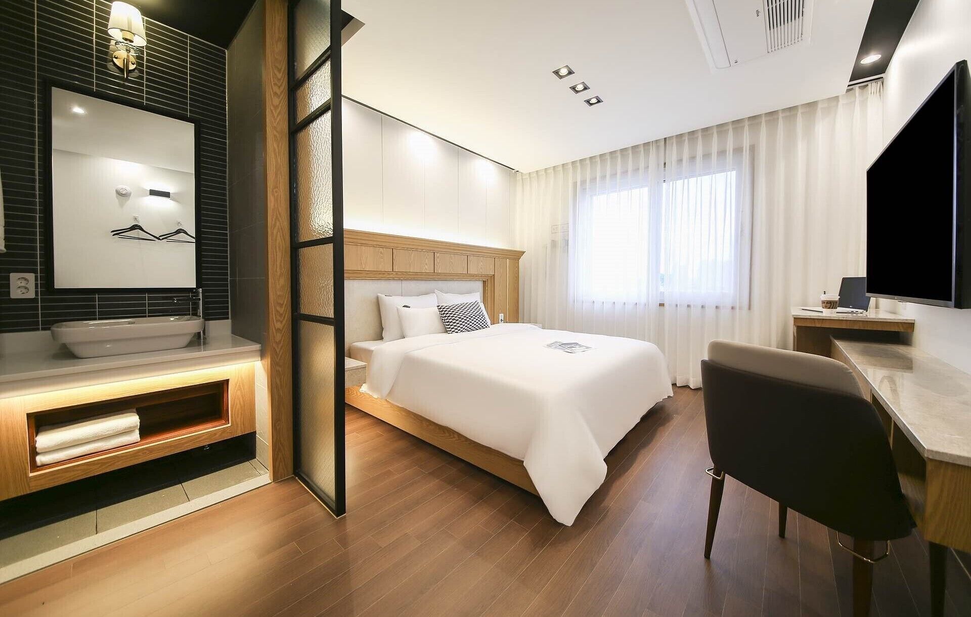 Urban Hotel