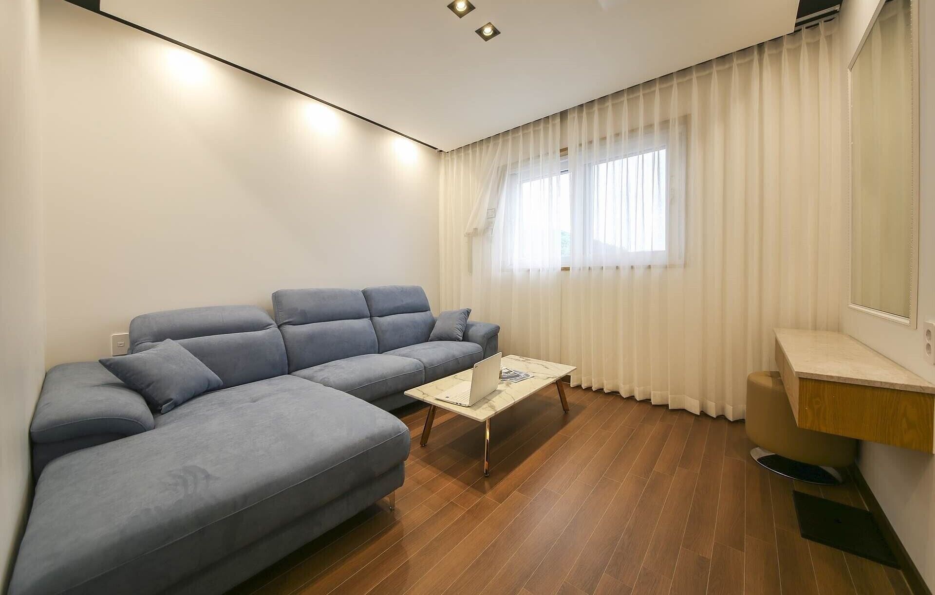Urban Hotel