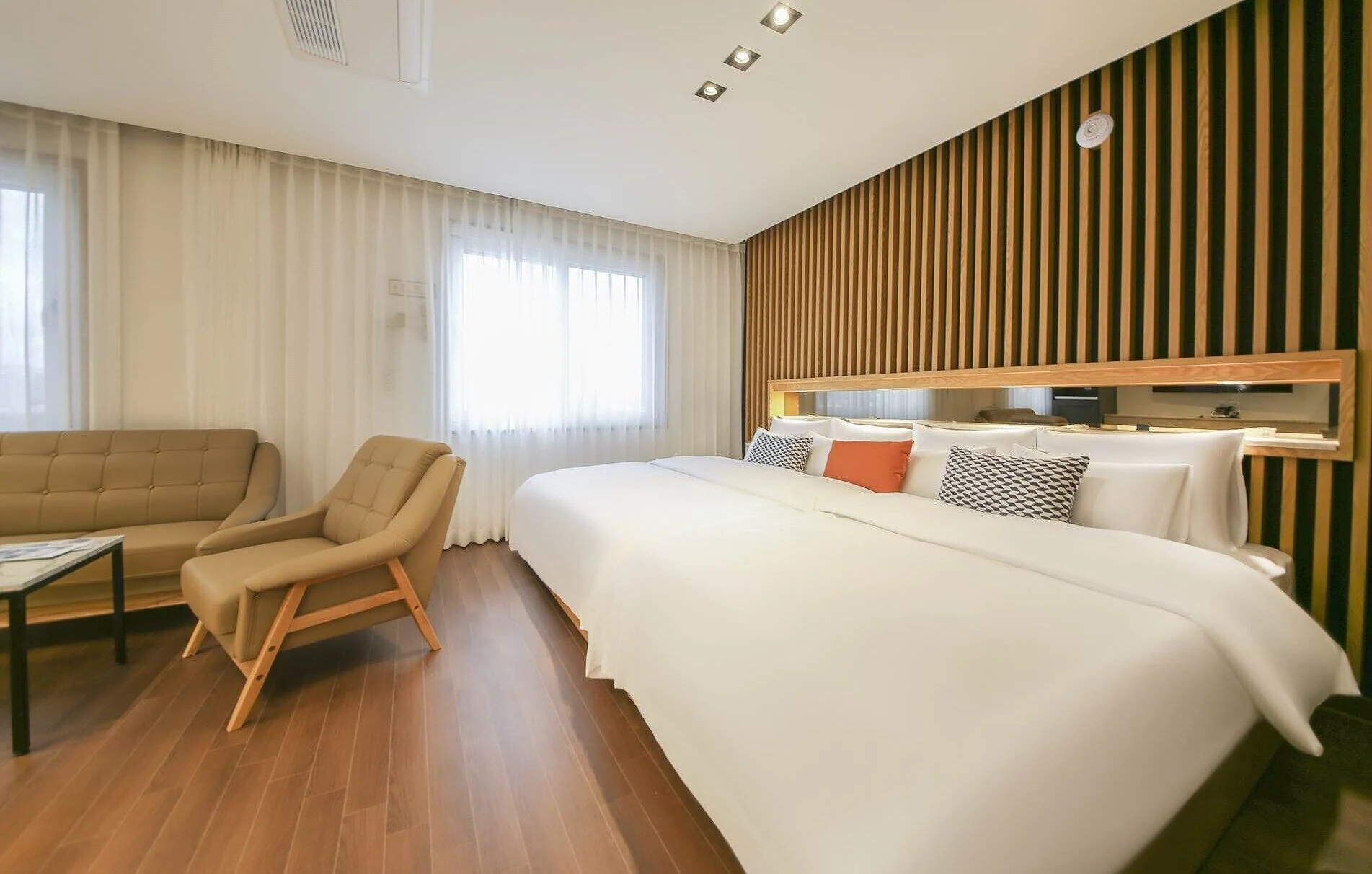 Urban Hotel