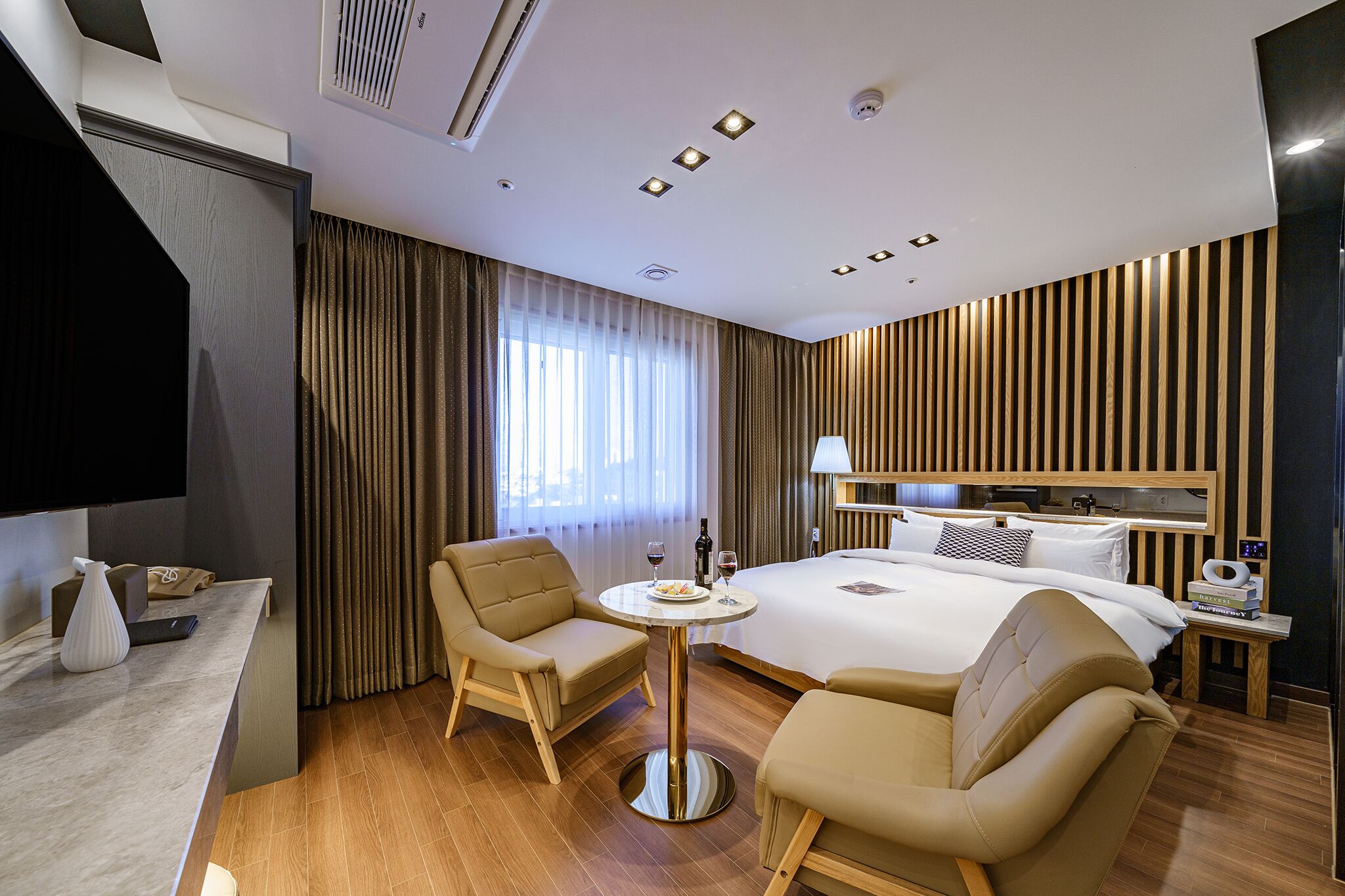 Urban Hotel