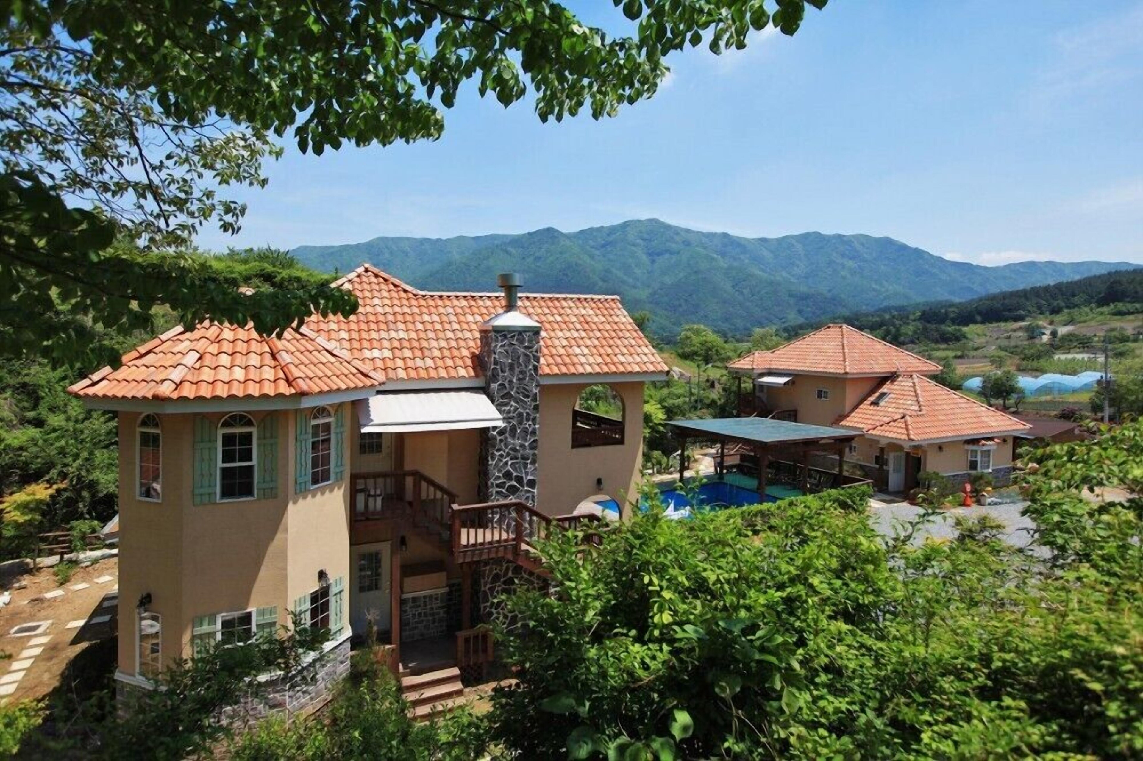 Healing Resort Maple Village hue
