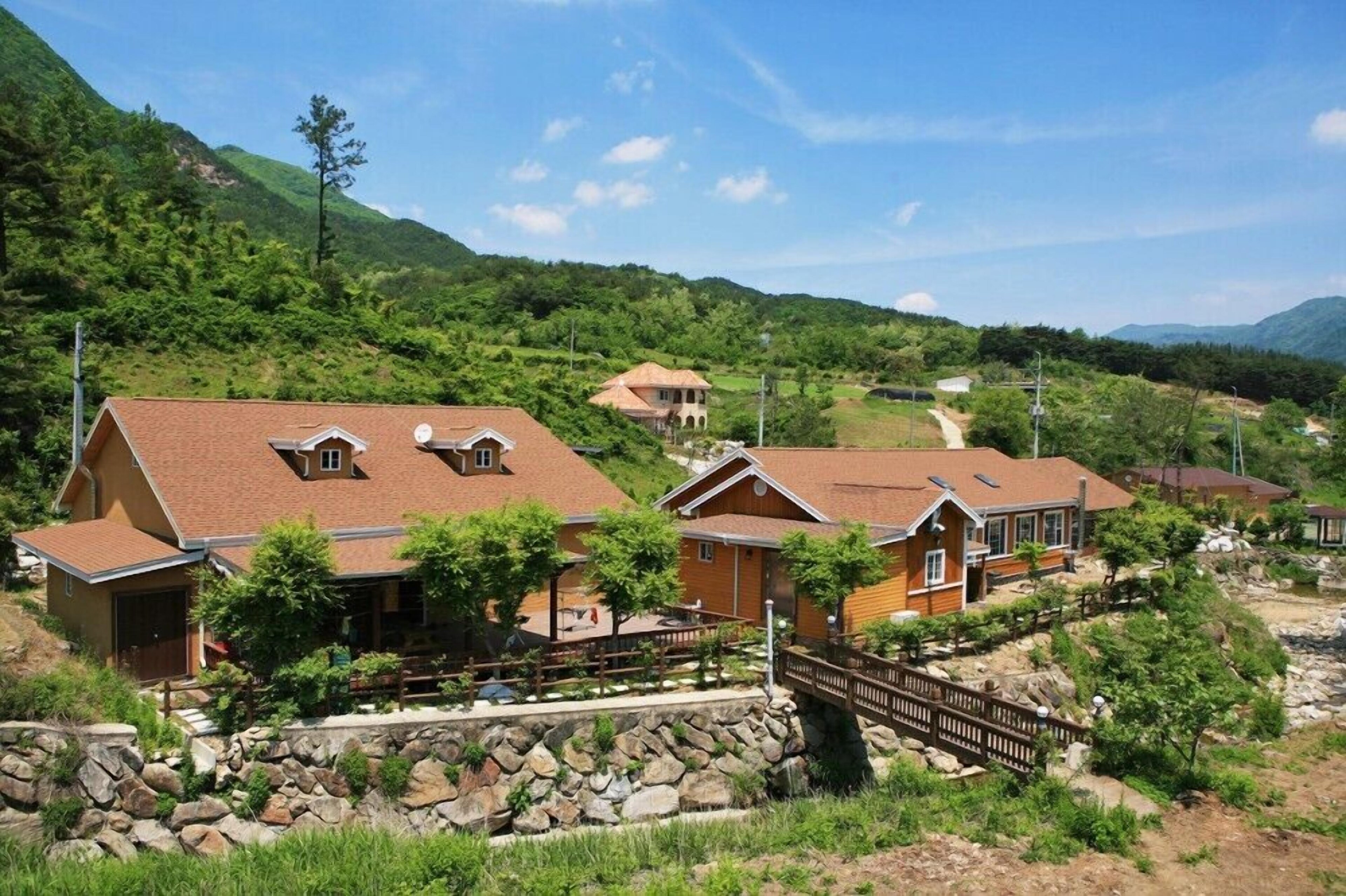 Healing Resort Maple Village hue