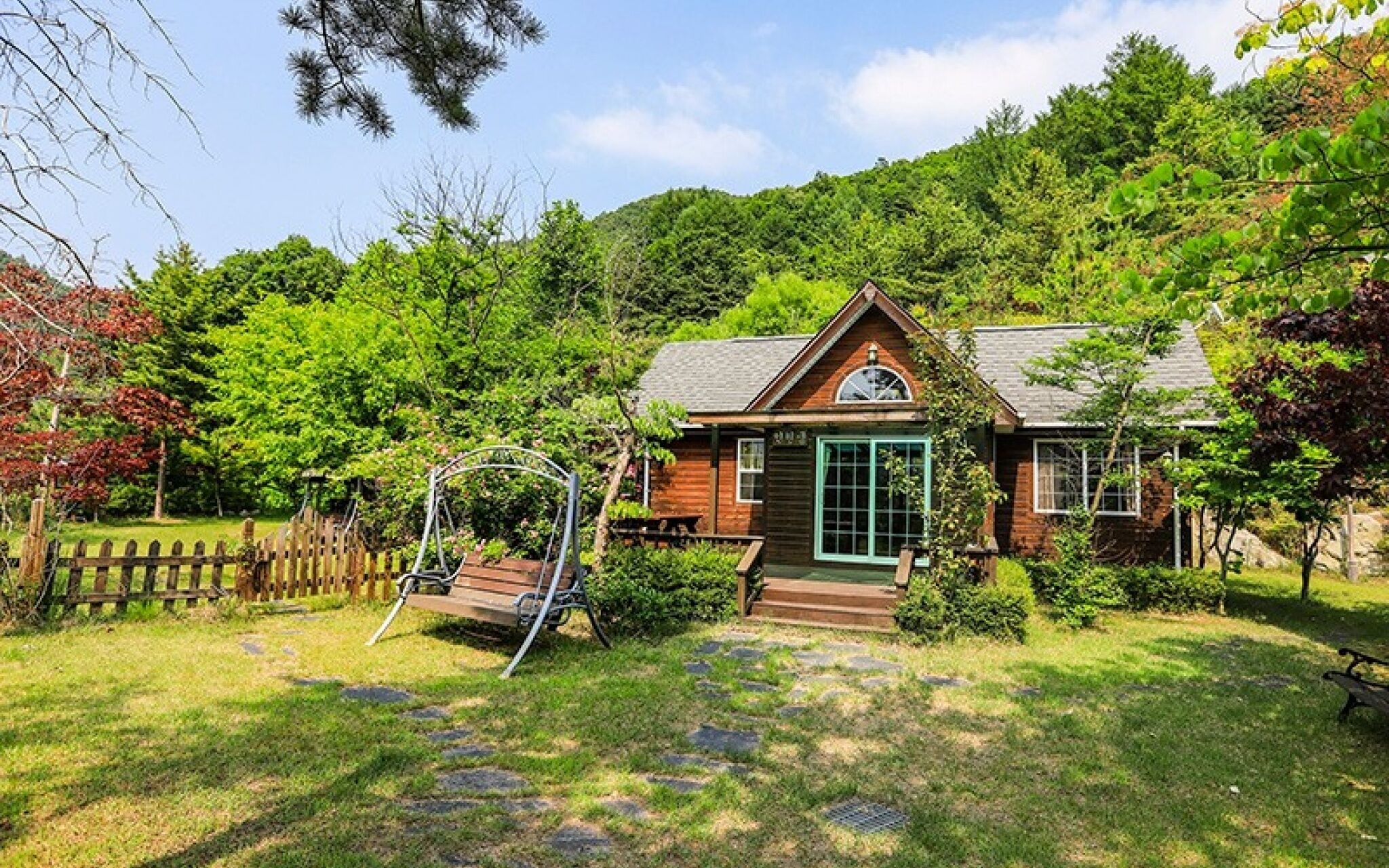Muju Bandi Pension