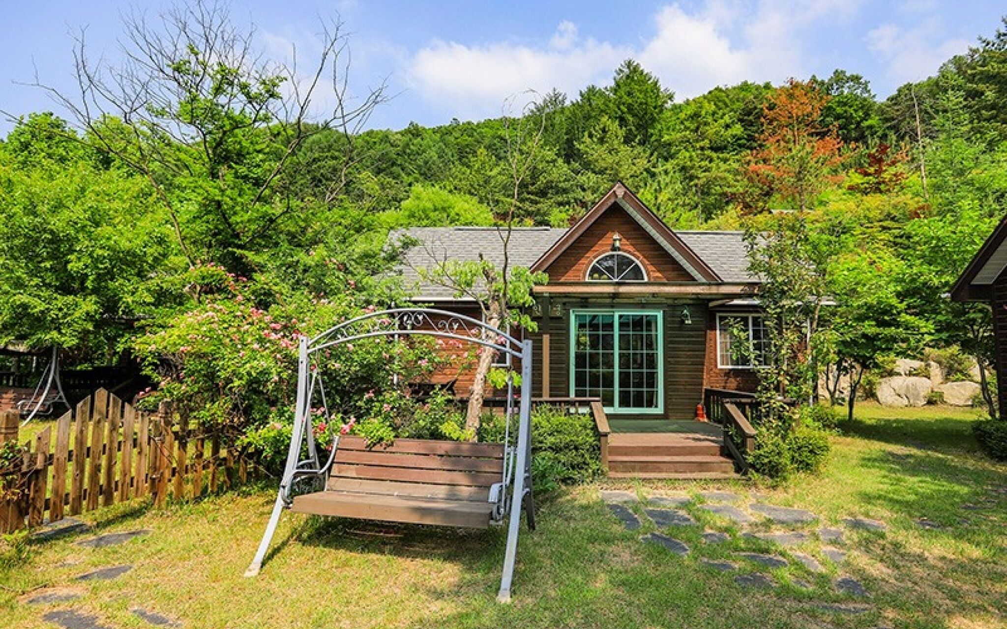 Muju Bandi Pension