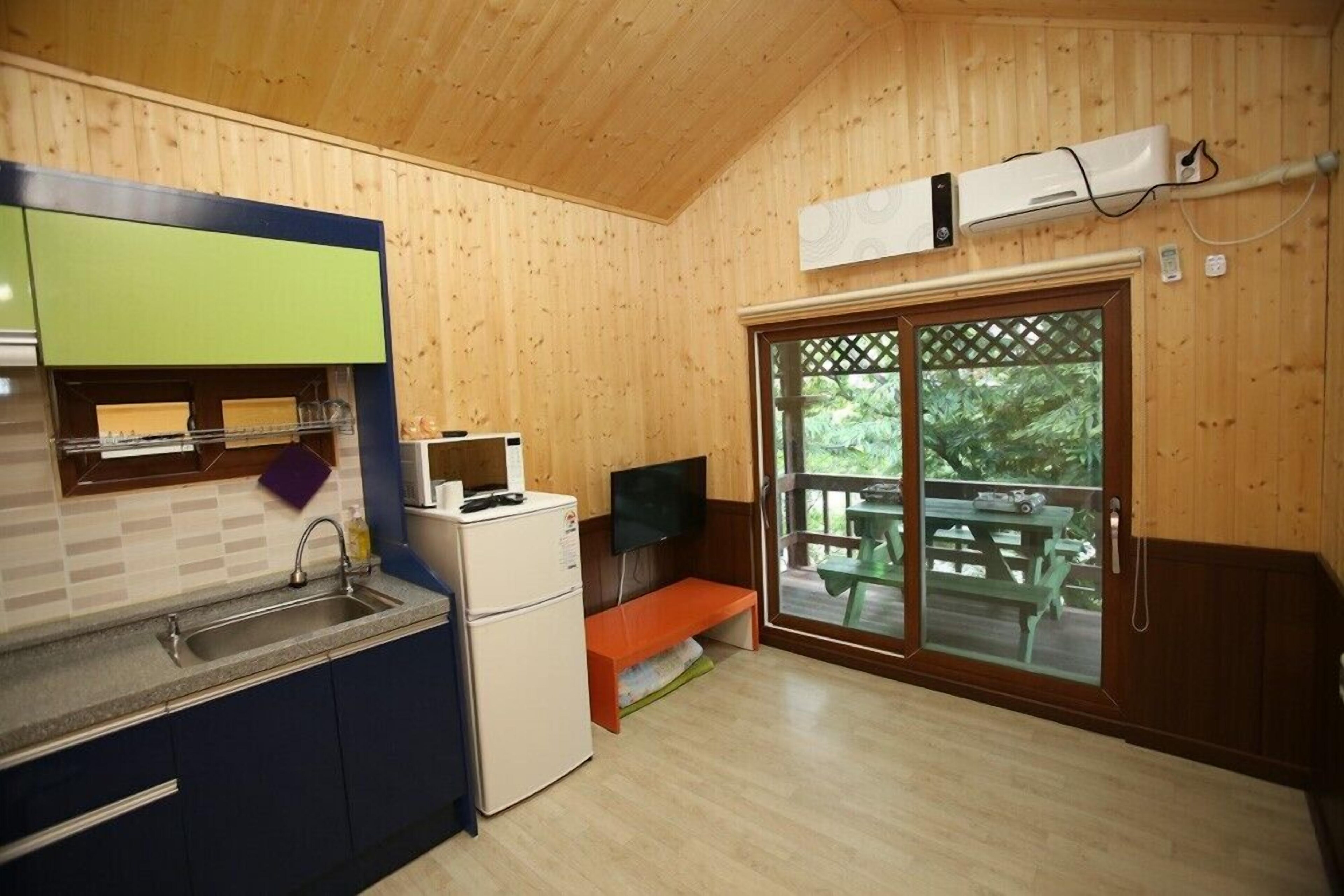 Muju Caravan Pesnion