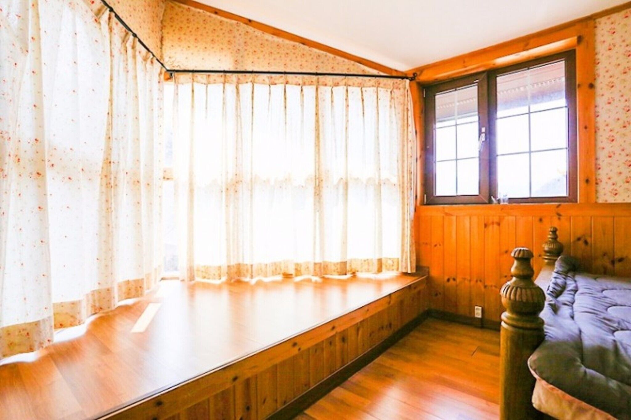 Muju Clouds Pension