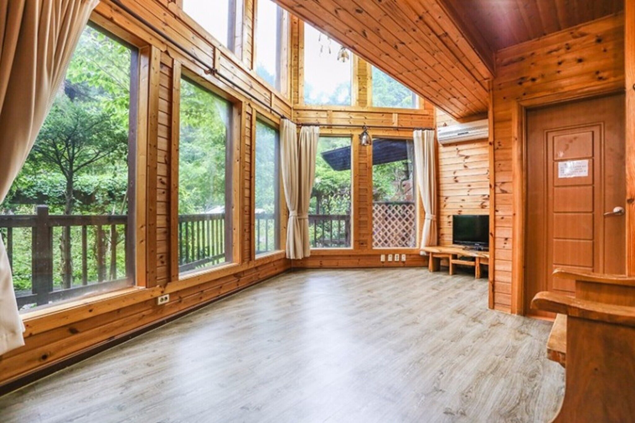 Muju Clouds Pension