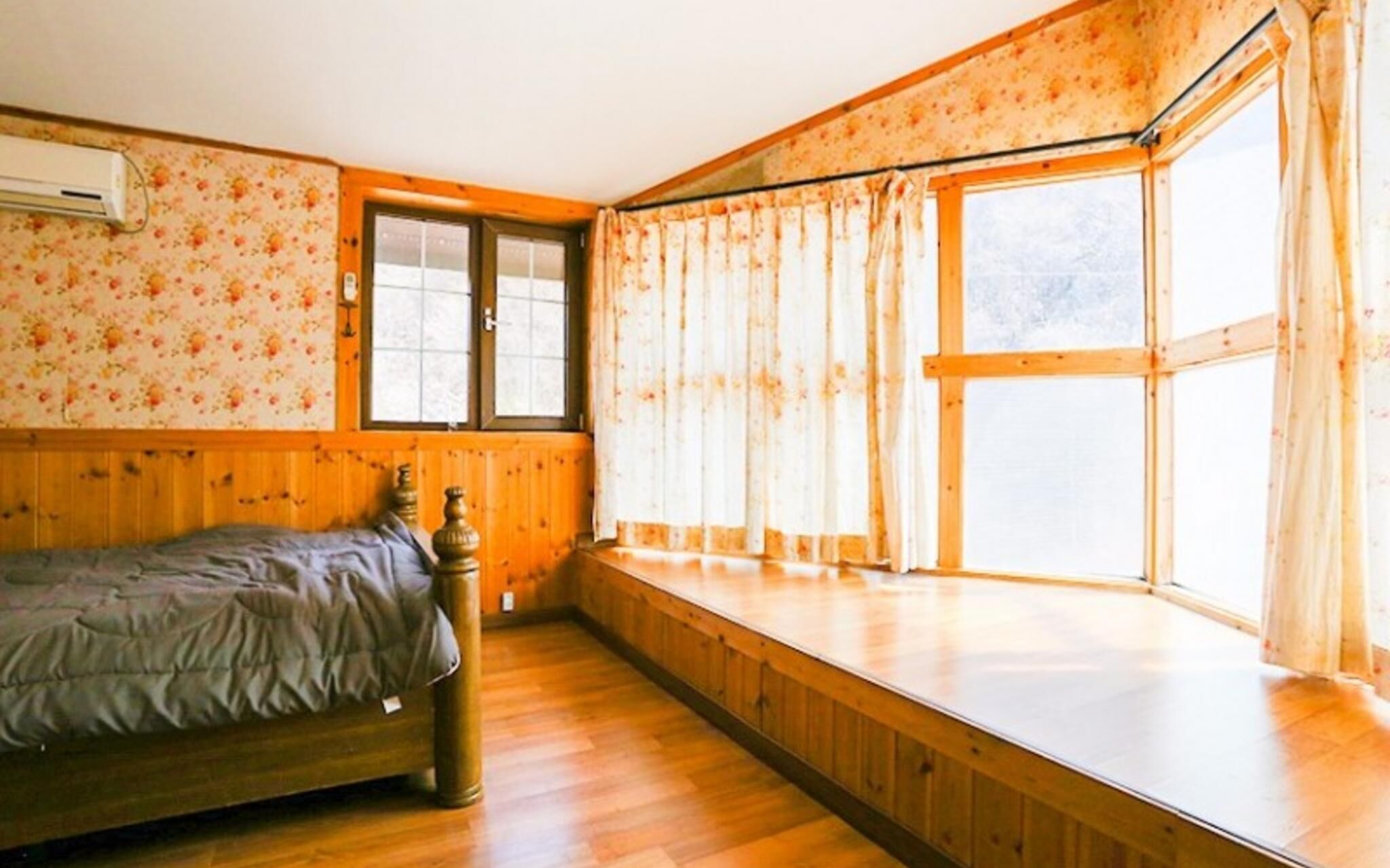 Muju Clouds Pension