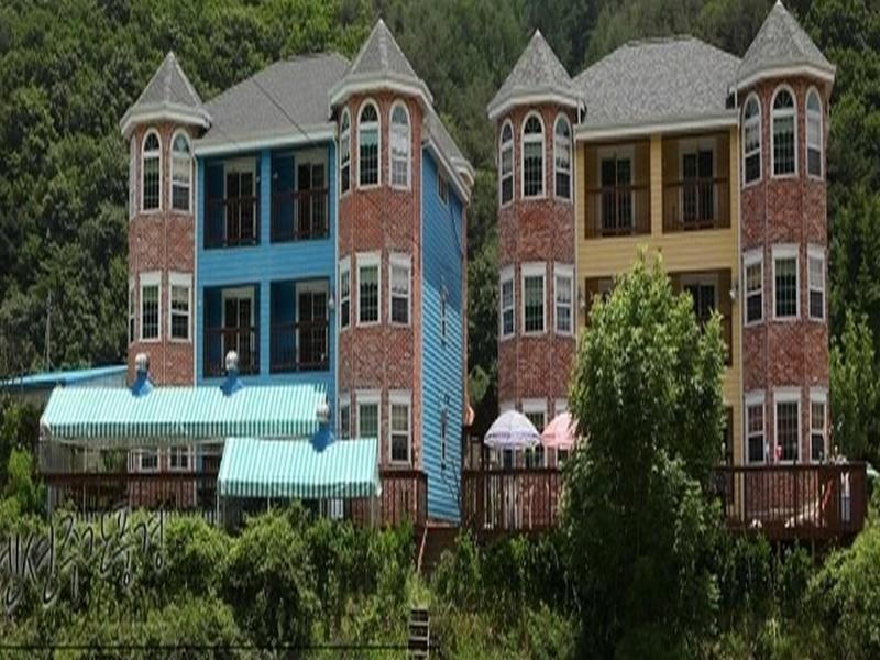 Muju Iris Pension