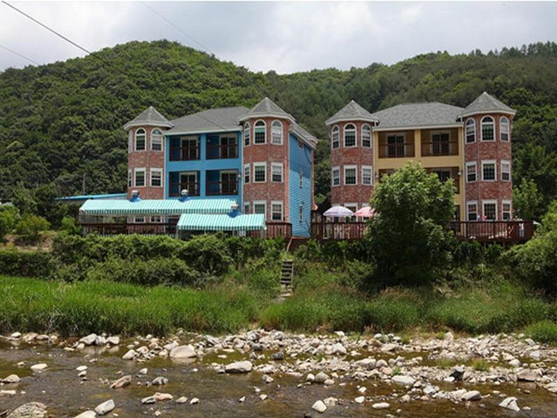 Muju Iris Pension