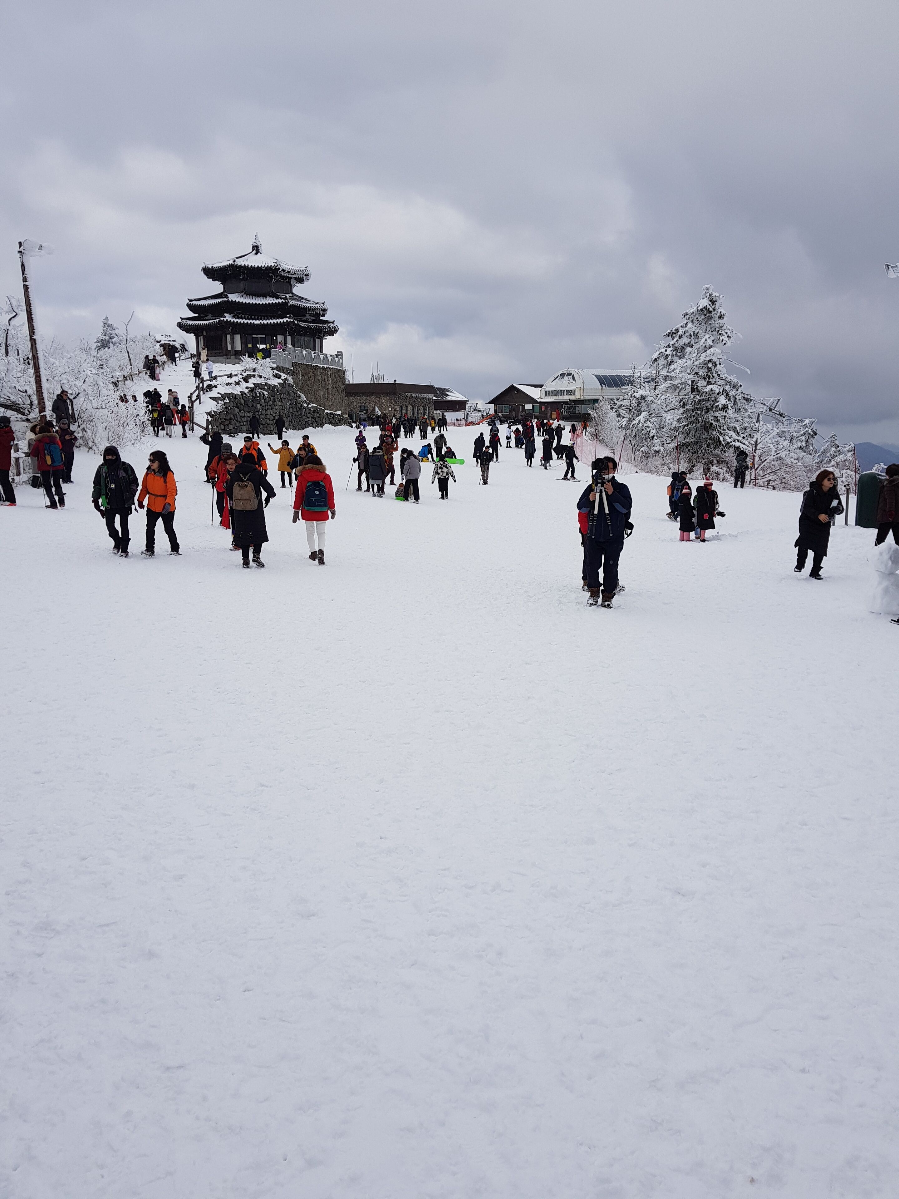 Muju Naos Pension