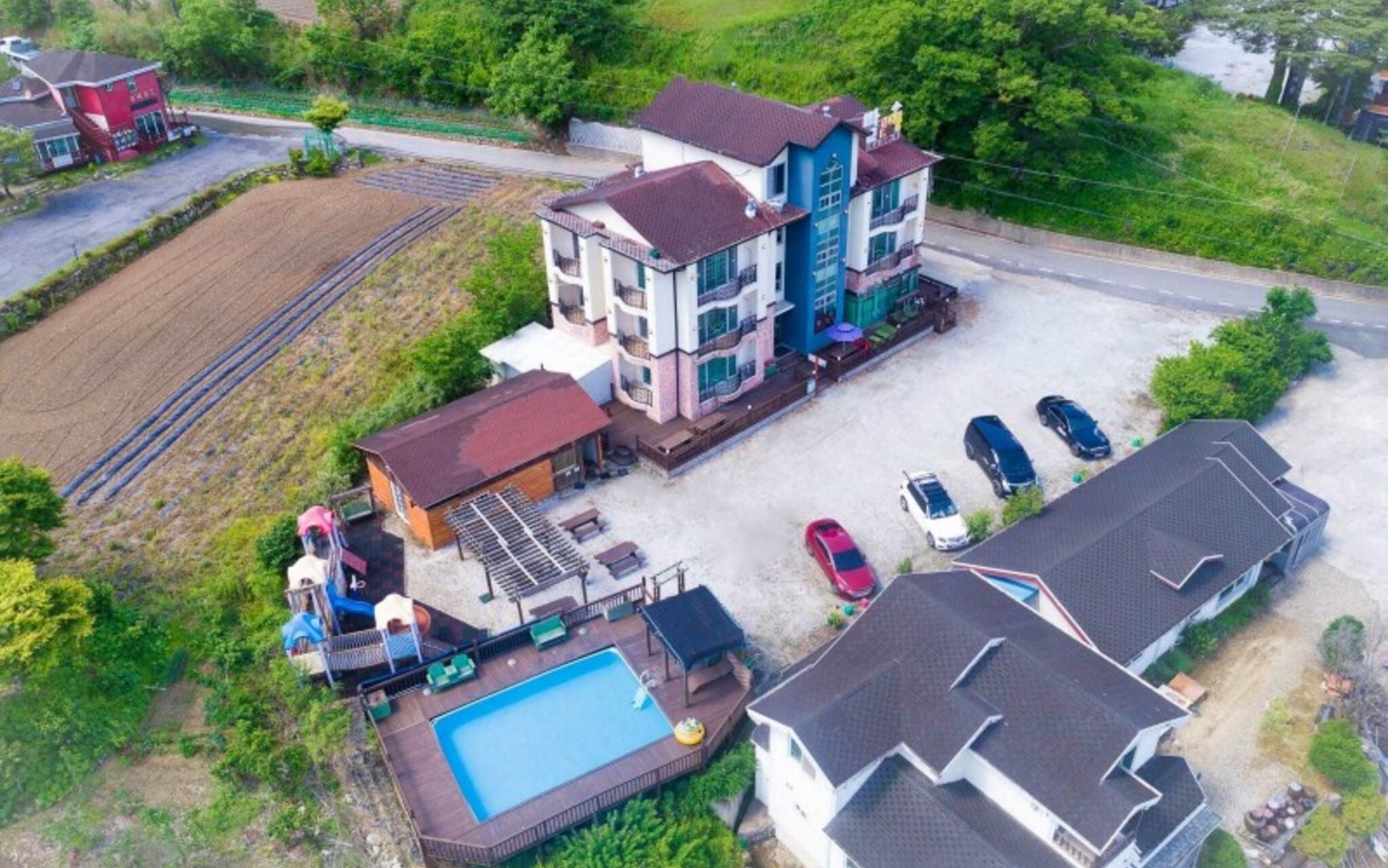 Muju Ppalganjibung Ski Shop Pension