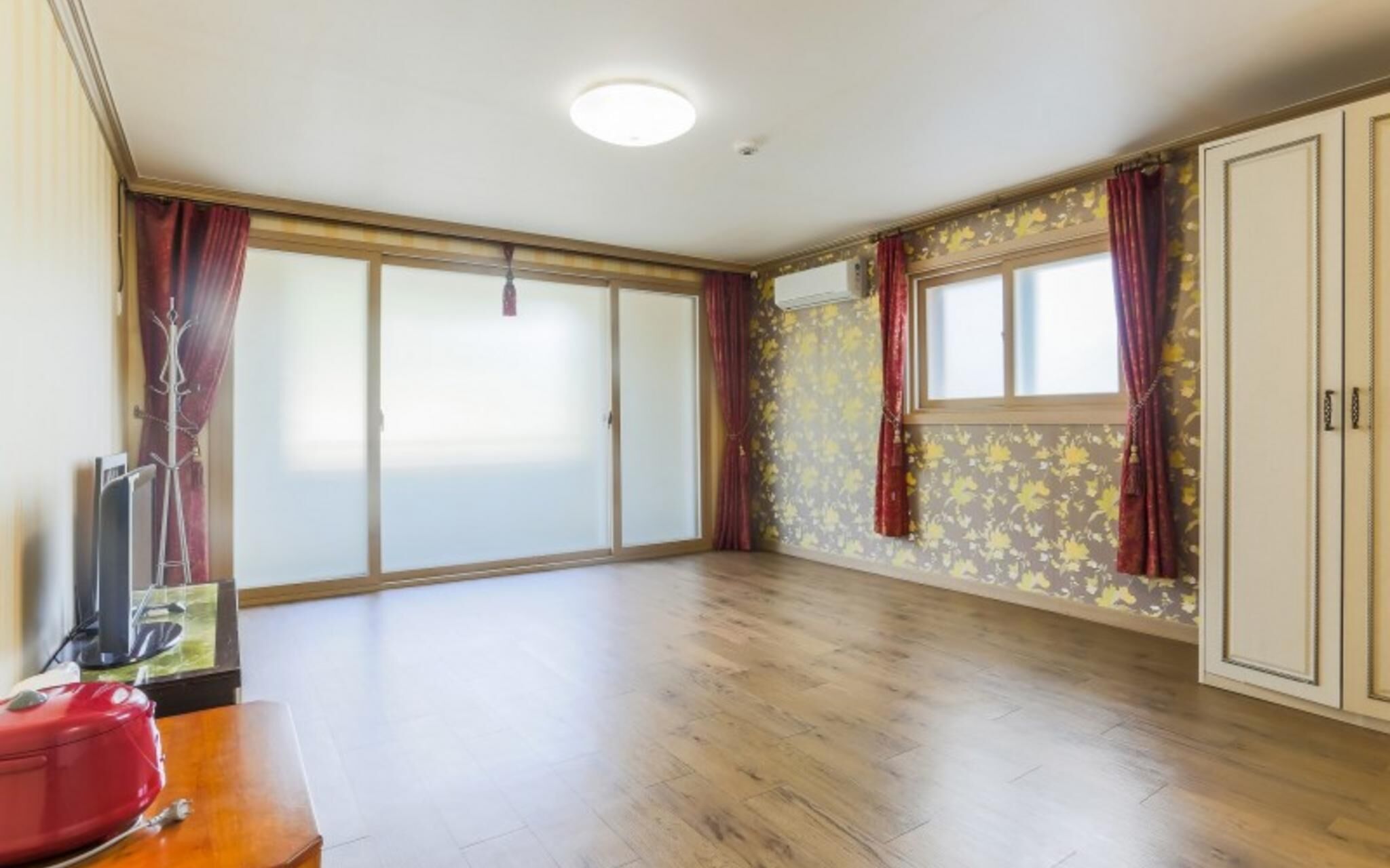 Muju Rainbow Pension