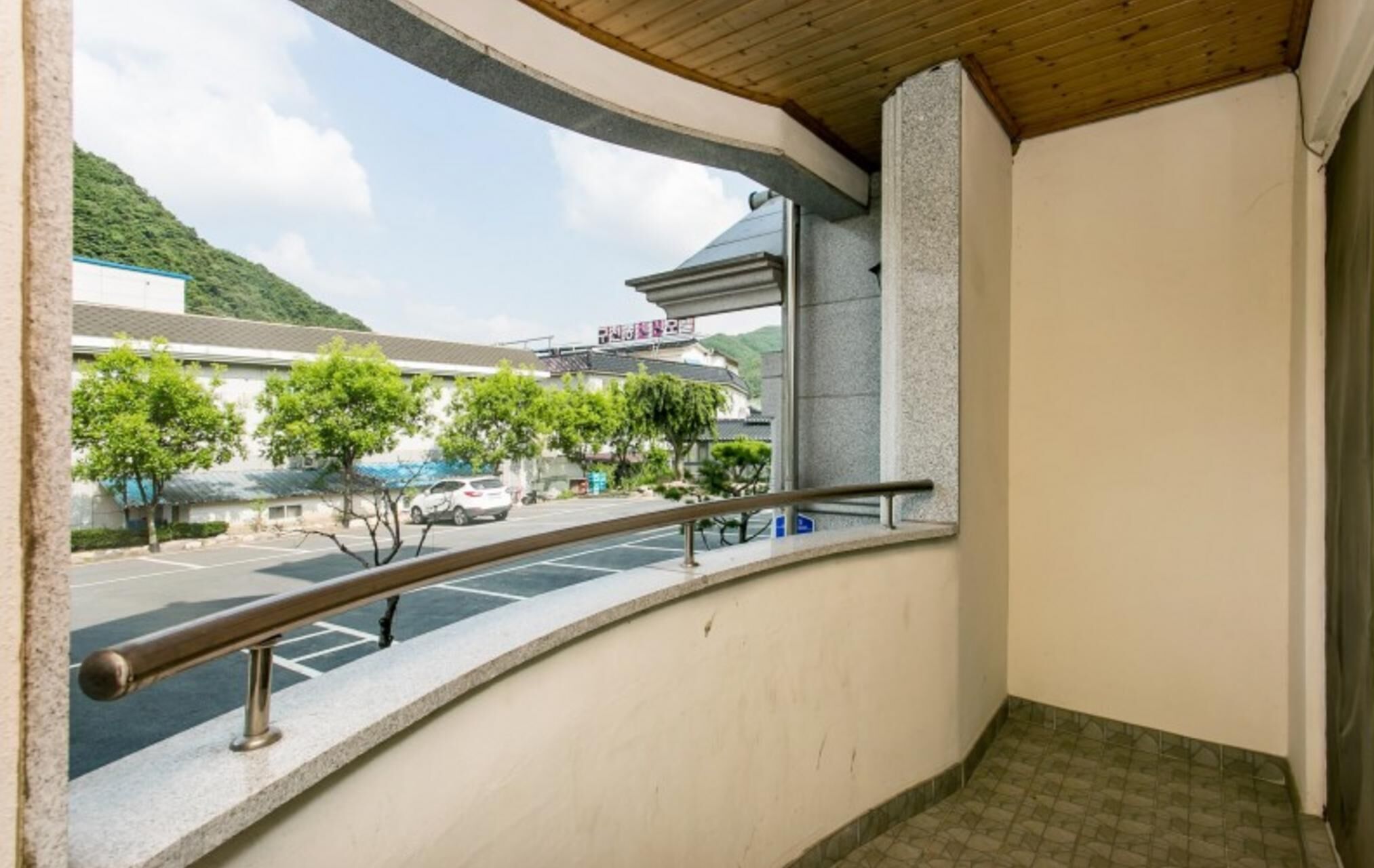 Muju Rainbow Pension