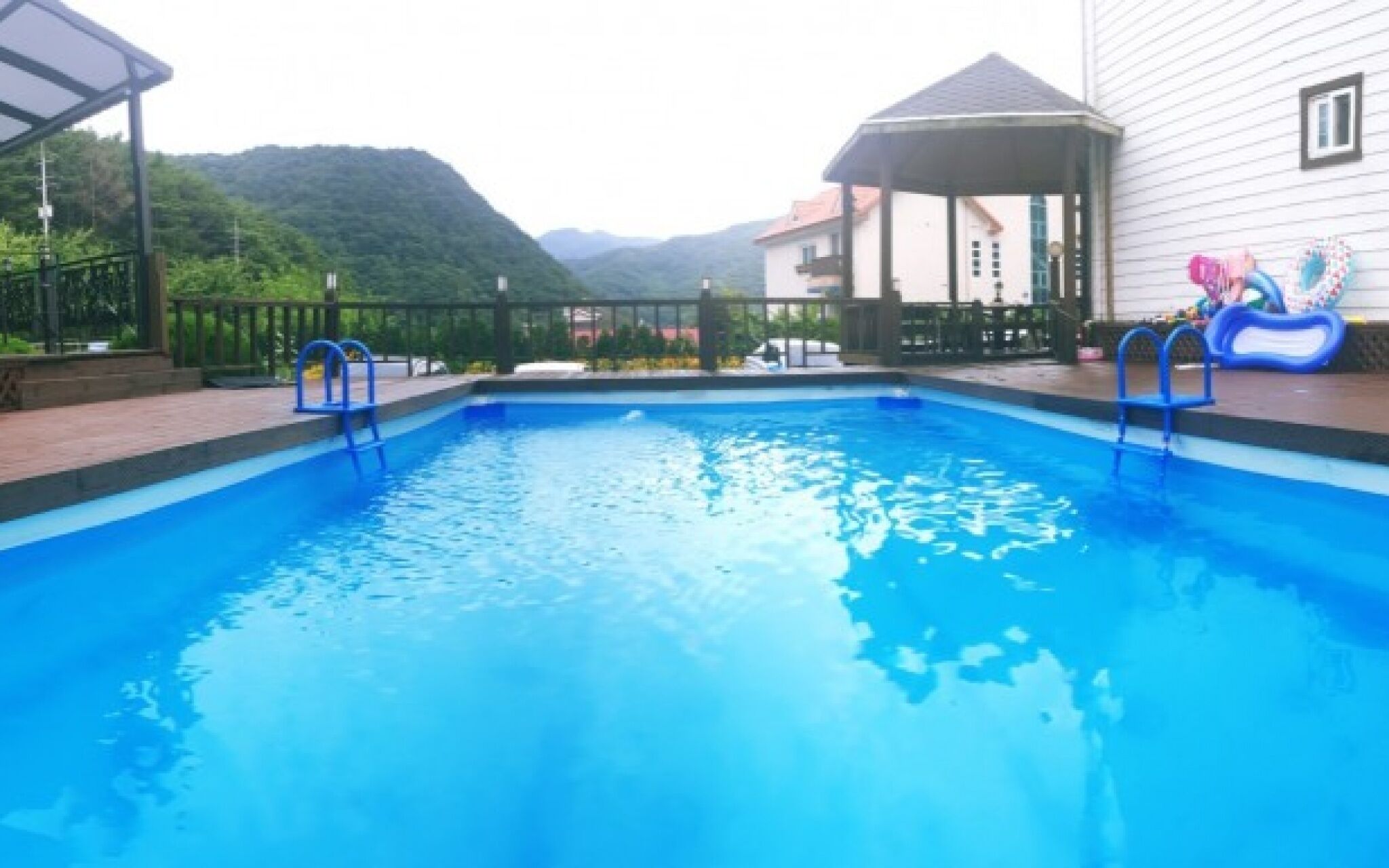 Muju Snowflower Travel Pension