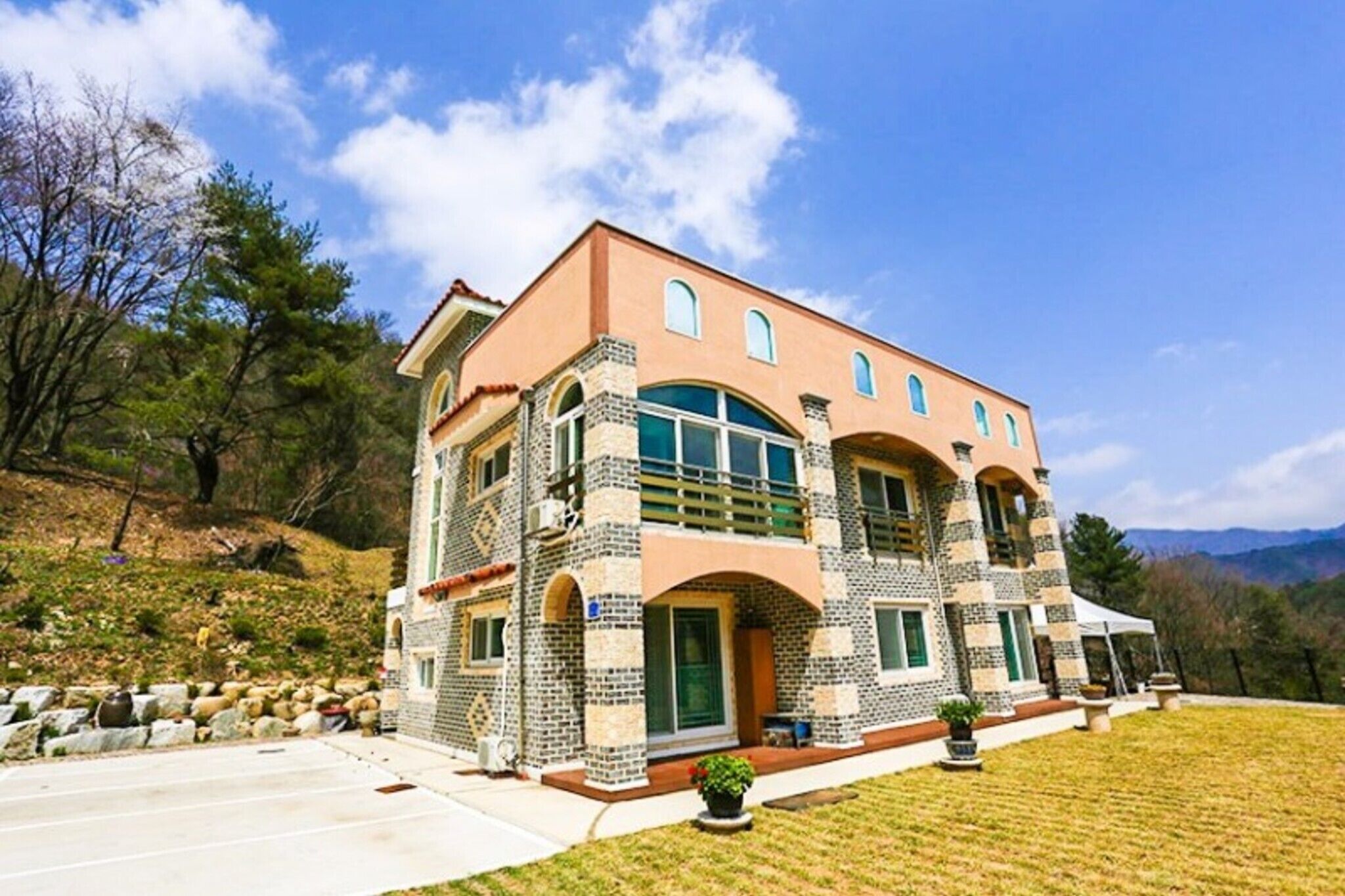 Muju Solhyanggi Pension