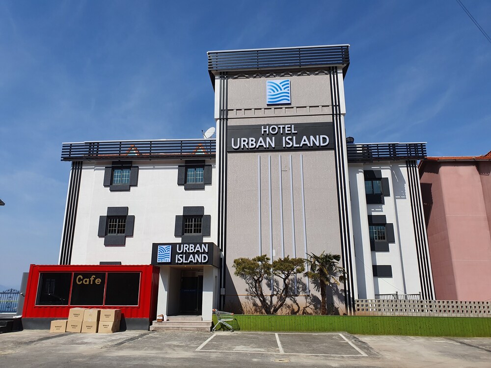 Hotel Urban Island