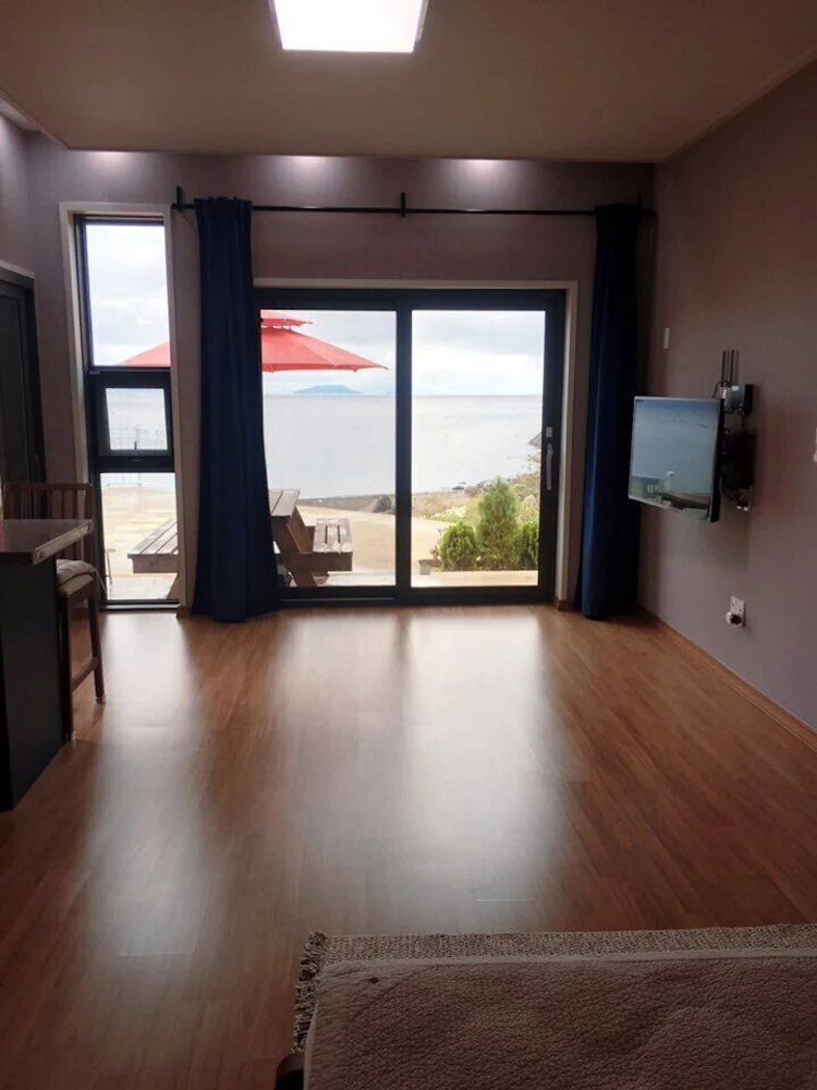 Lim Sea Side Poolvilla Pension