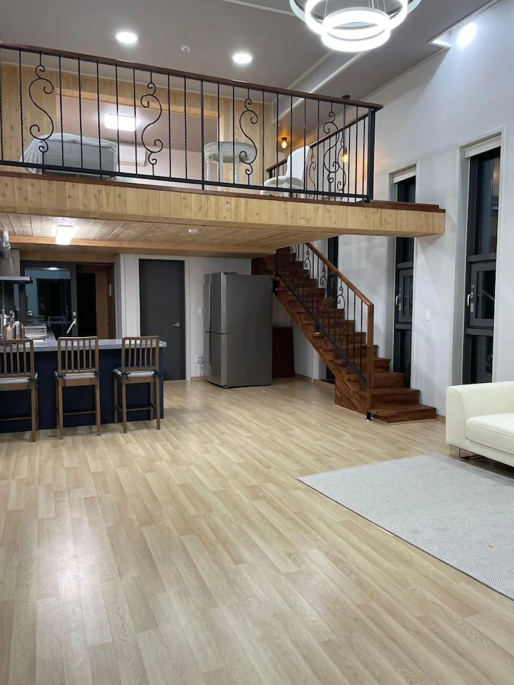 Lim Sea Side Poolvilla Pension