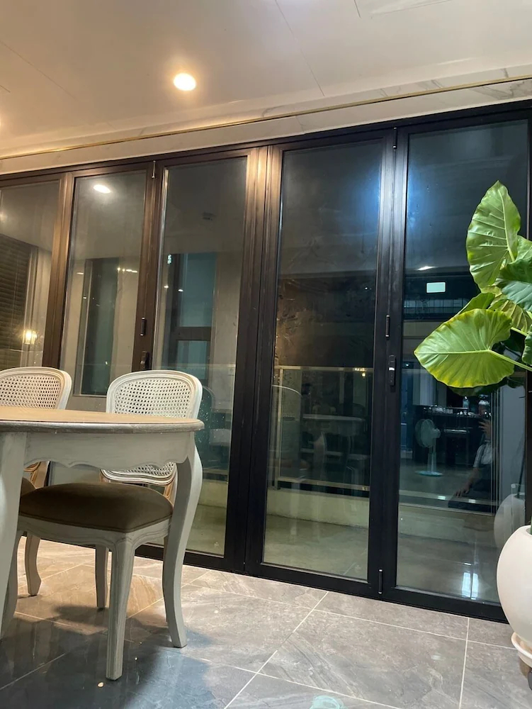 Lim Sea Side Poolvilla Pension