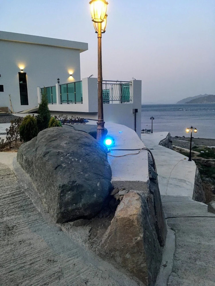 Lim Sea Side Poolvilla Pension