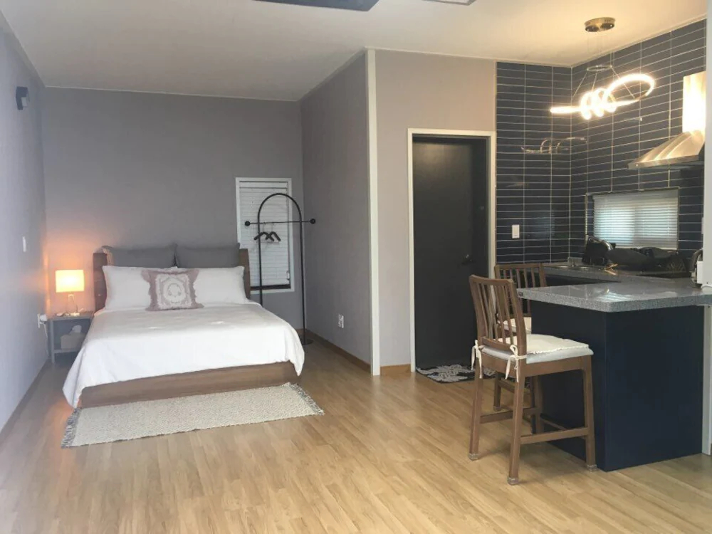 Lim Sea Side Poolvilla Pension