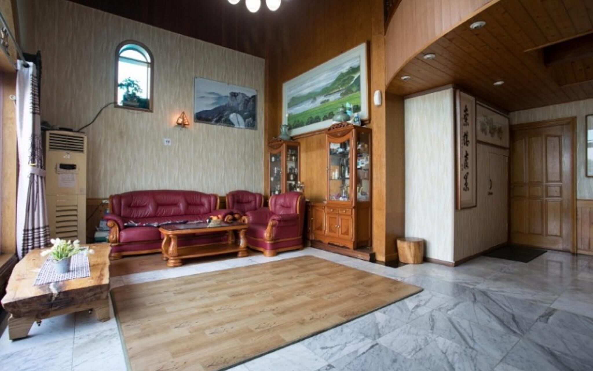 Namhae Badatga Byeoljang Pension