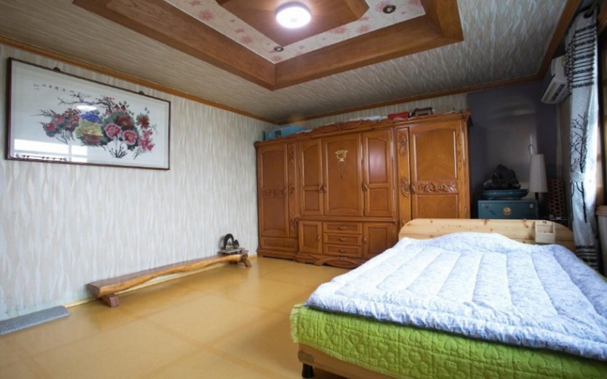 Namhae Badatga Byeoljang Pension