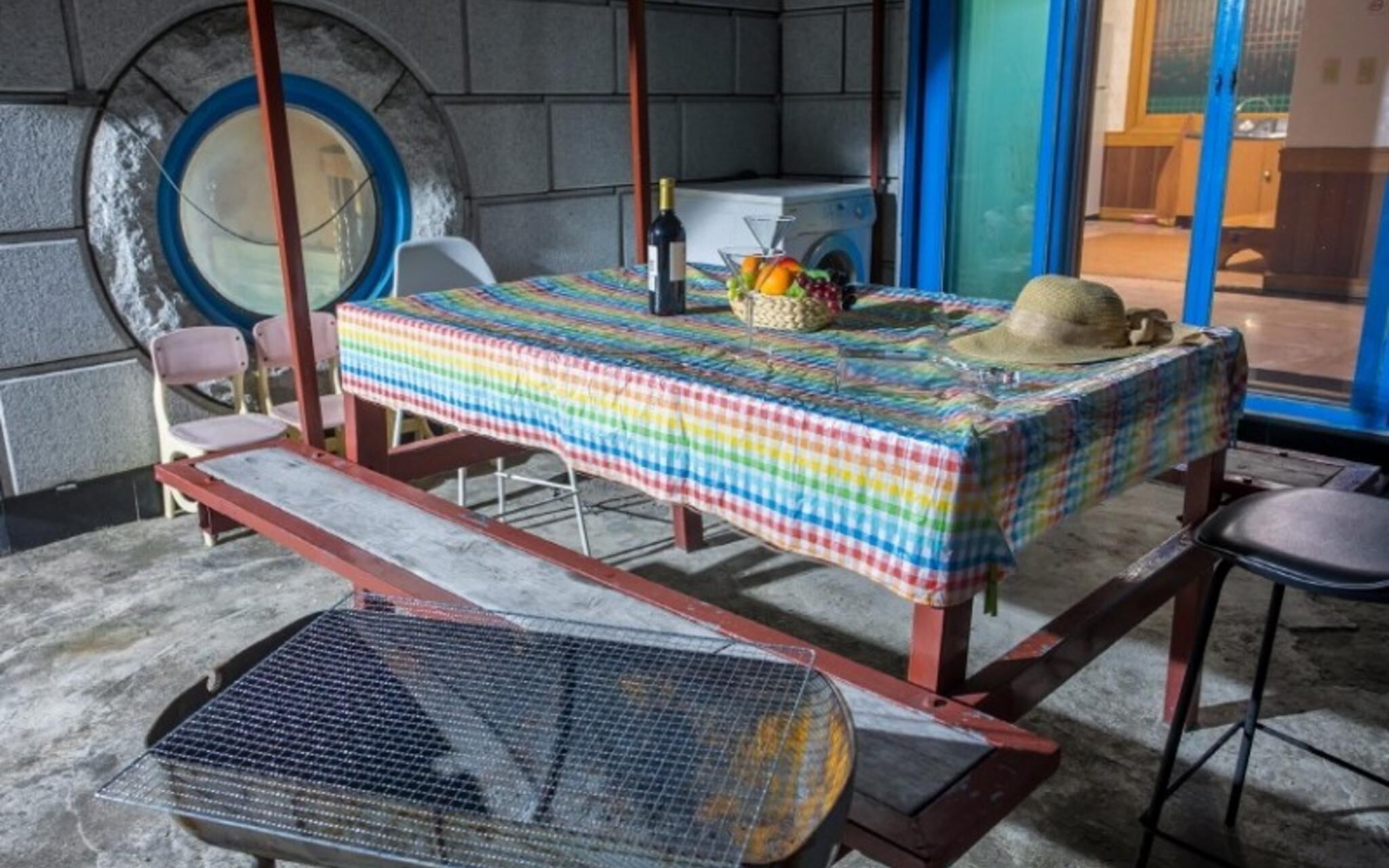 Namhae Badatga Byeoljang Pension