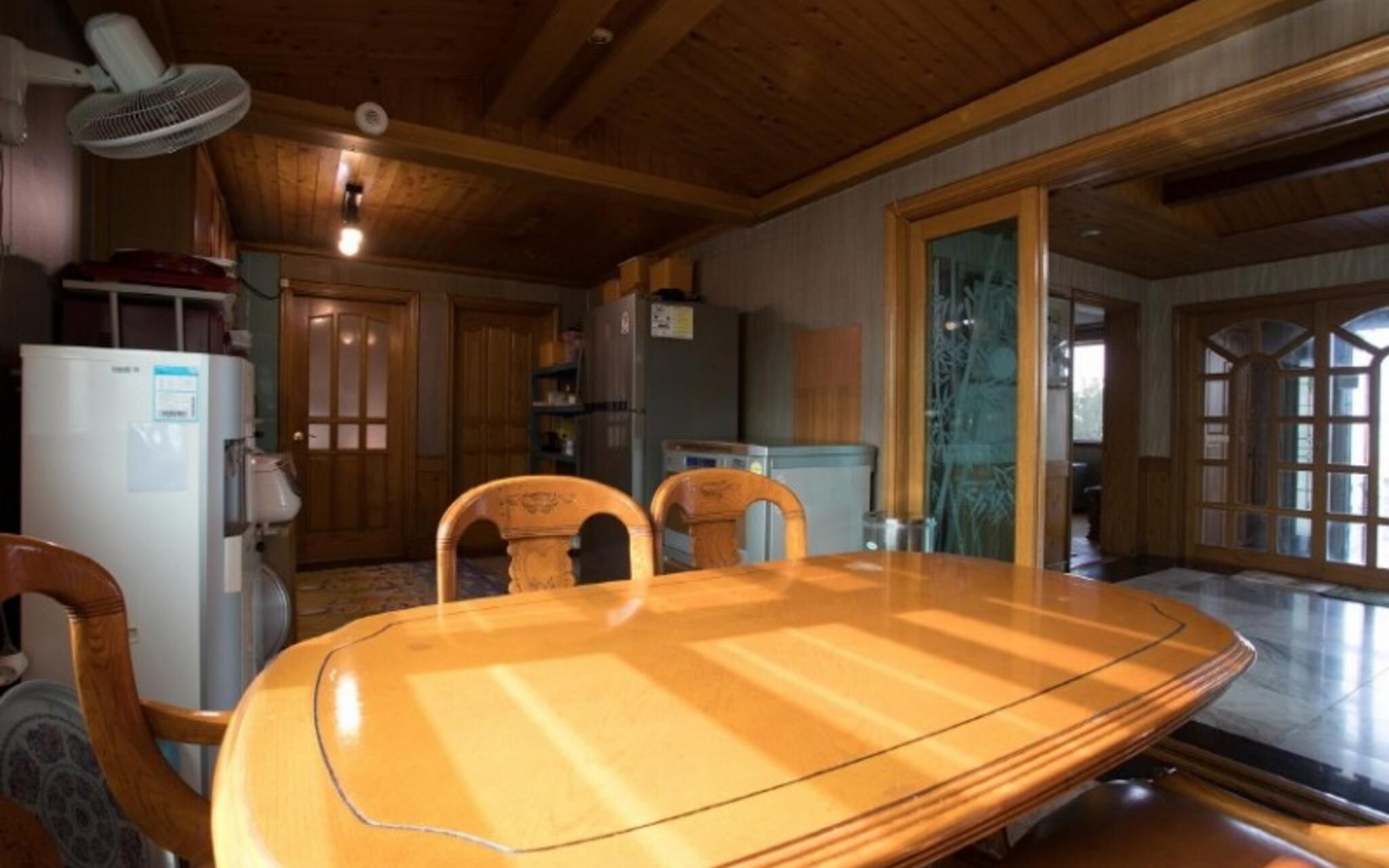 Namhae Badatga Byeoljang Pension