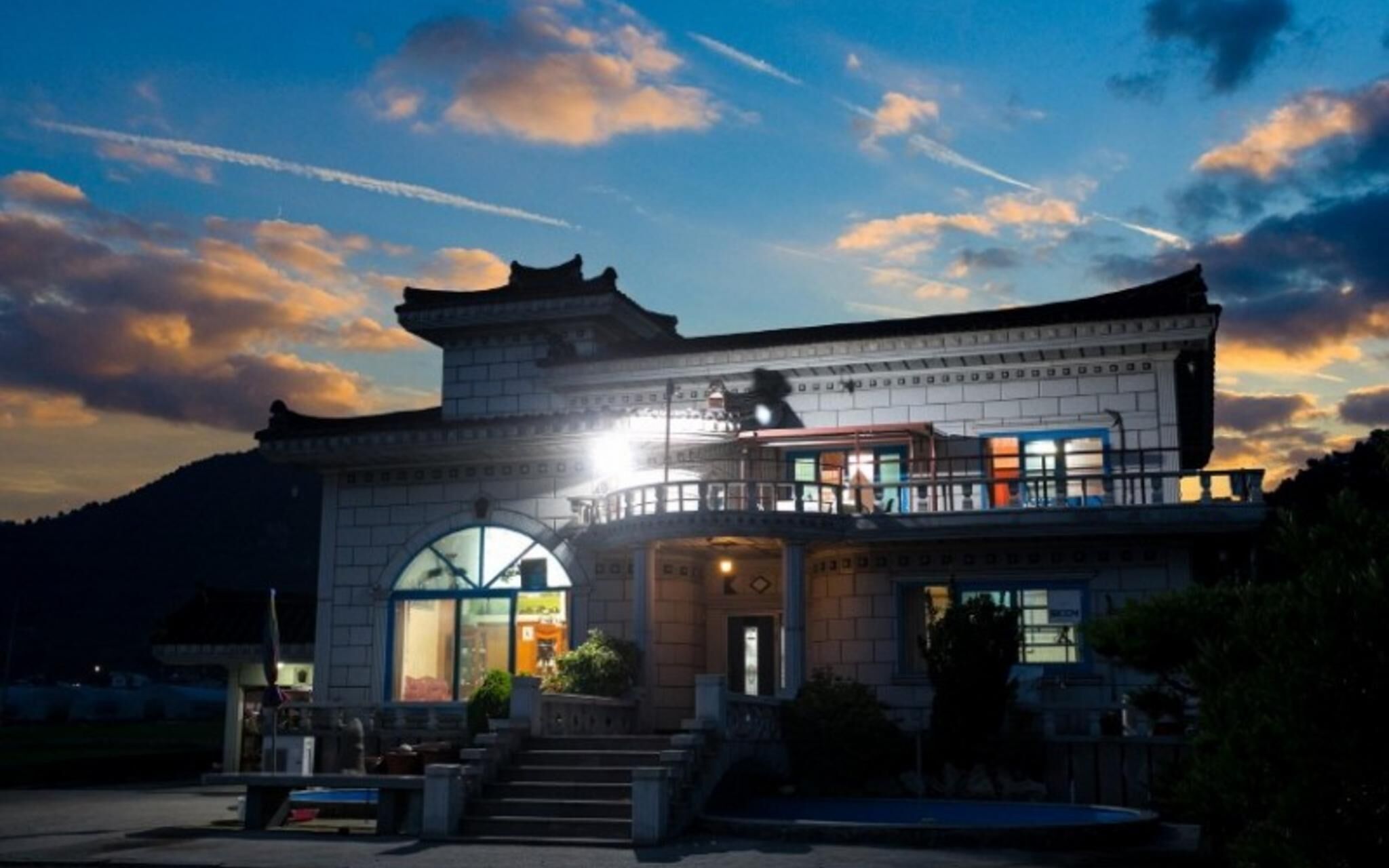Namhae Badatga Byeoljang Pension