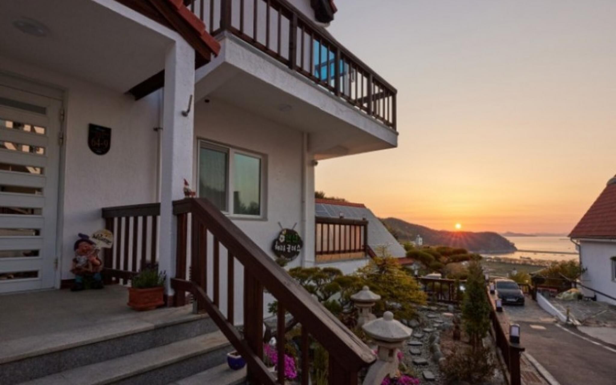 Namhae German Village Hercules Pension