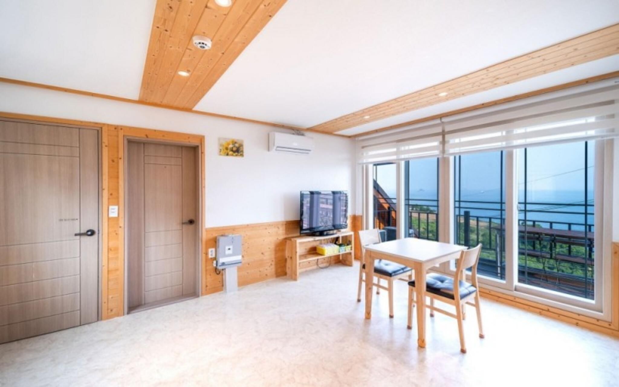 Namhae Macaron Pension