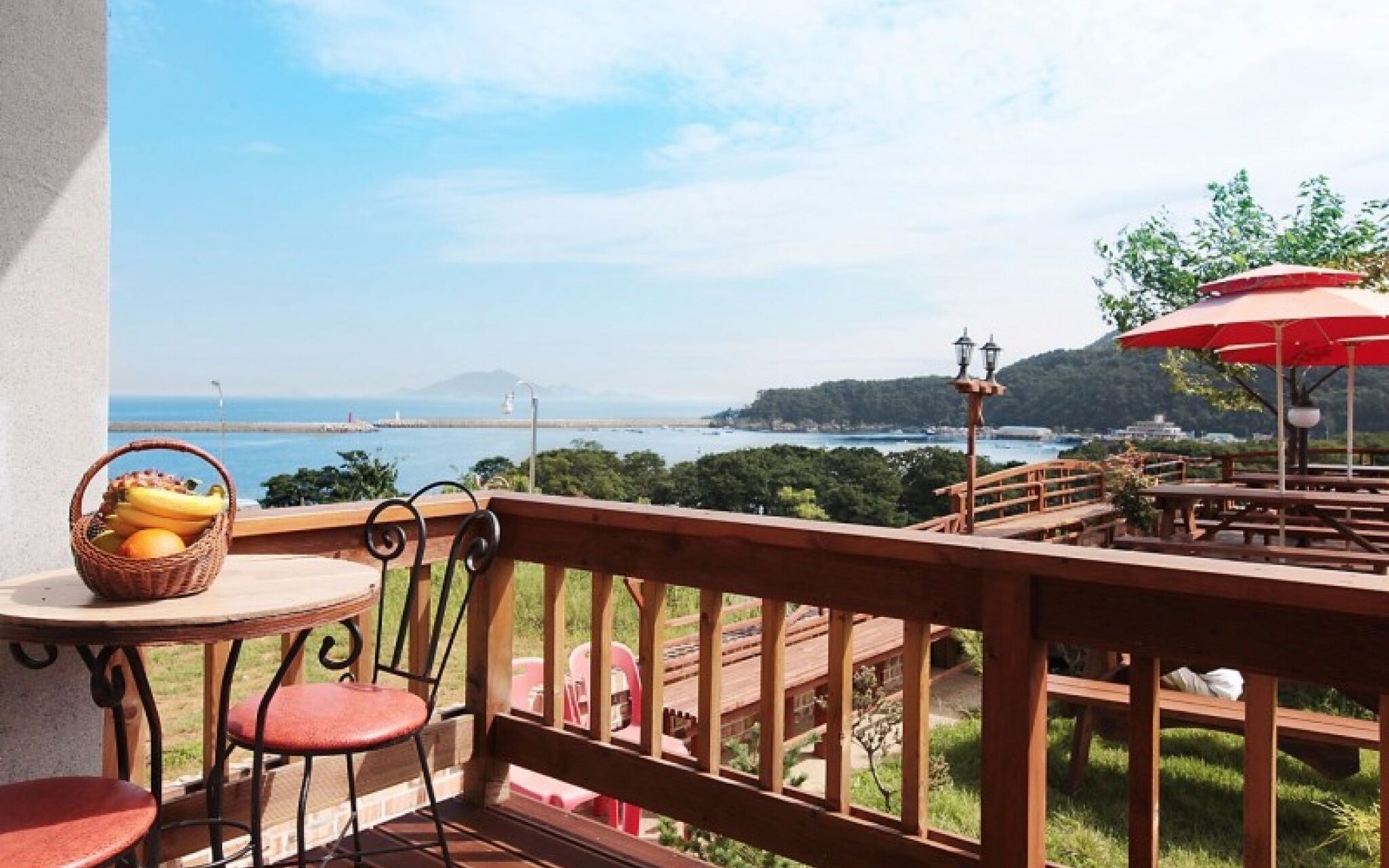Namhae Memory Plus Bed and Breakfast