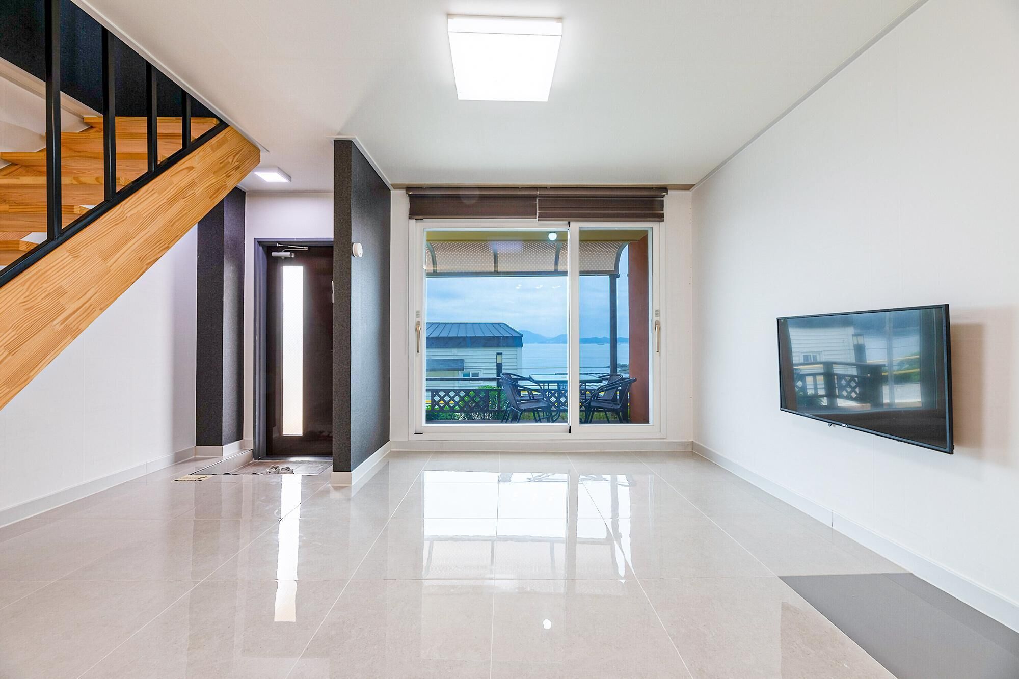 Namhae Modern Spa Pension