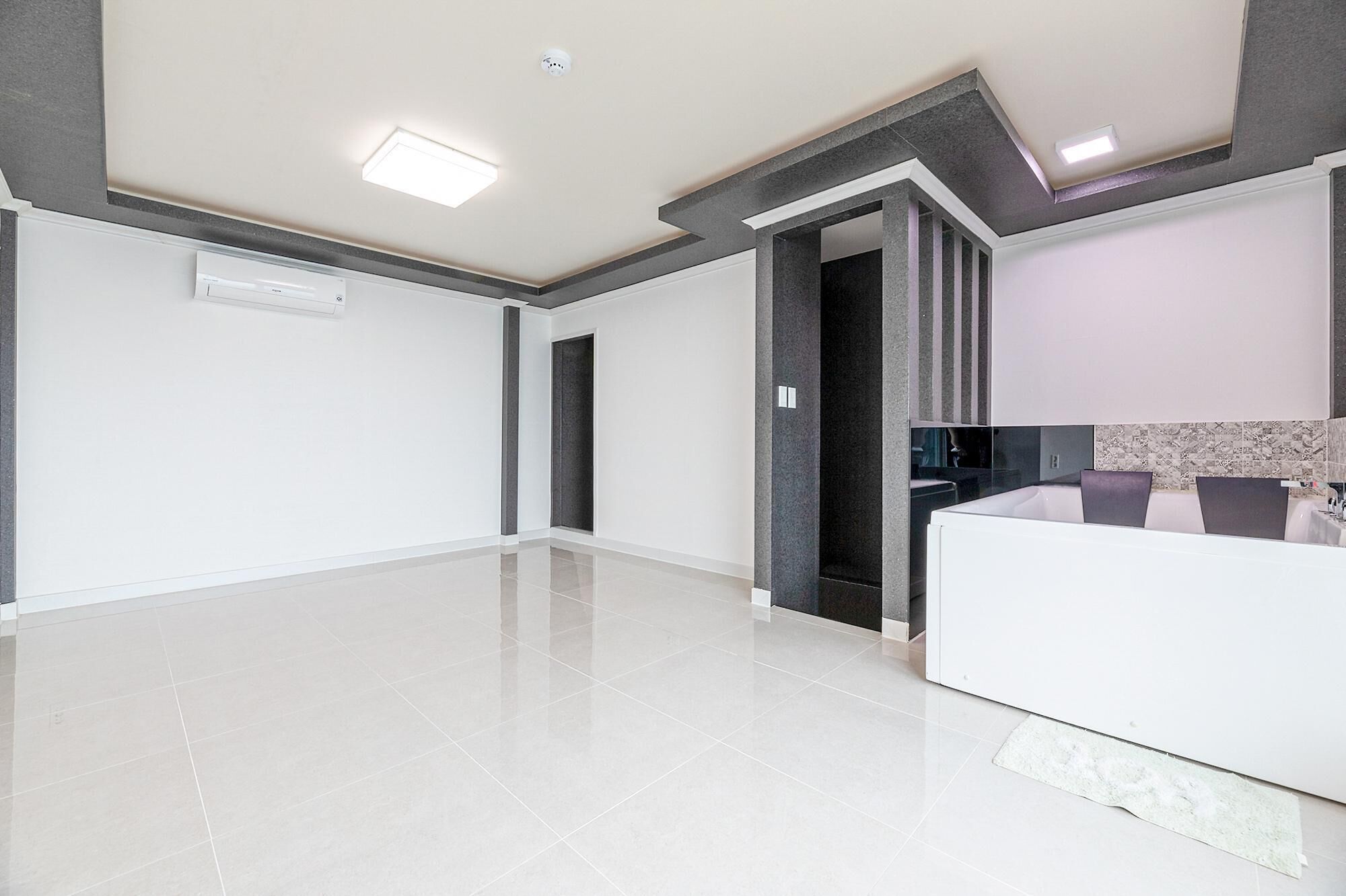Namhae Modern Spa Pension
