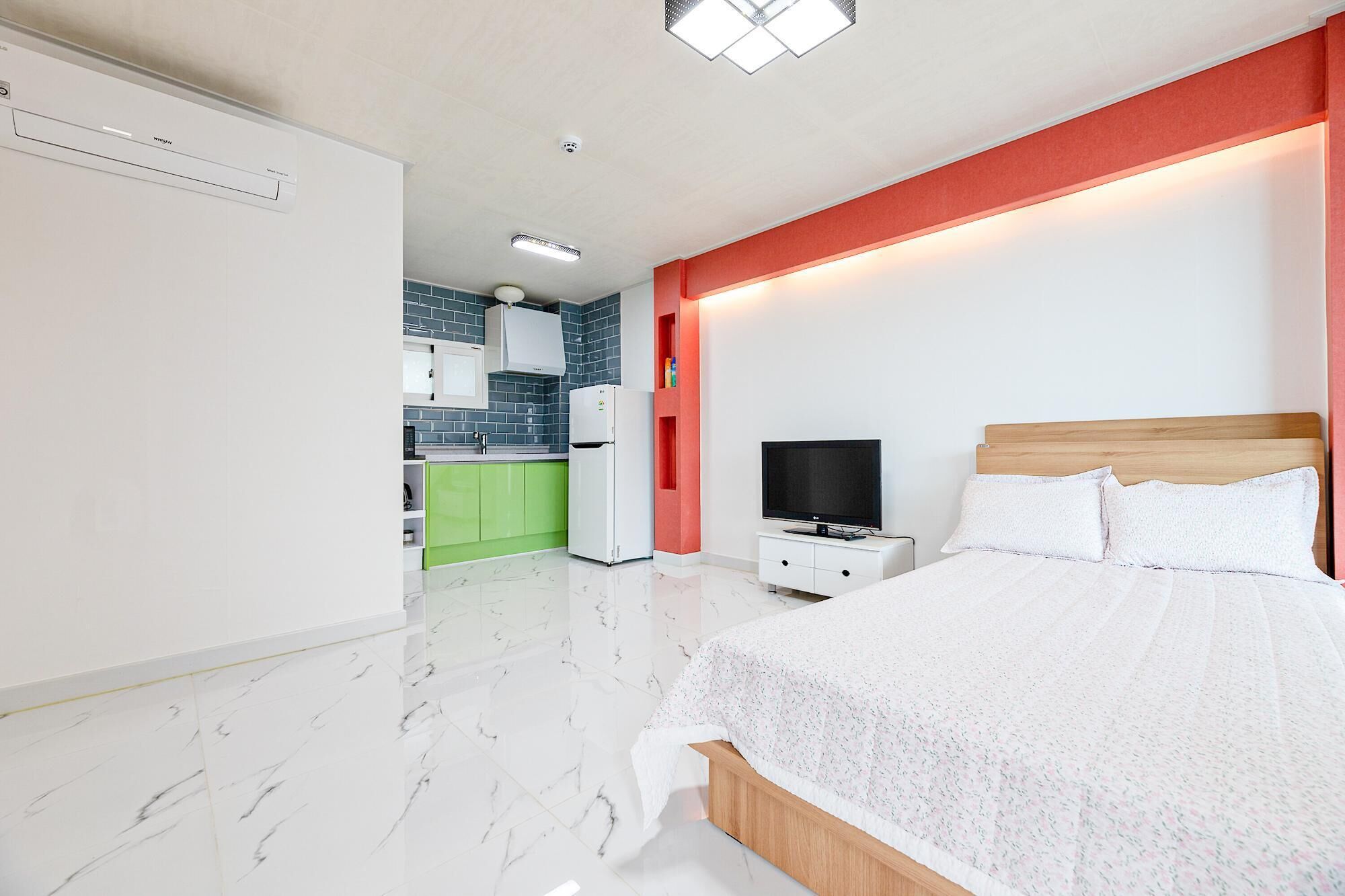 Namhae Modern Spa Pension