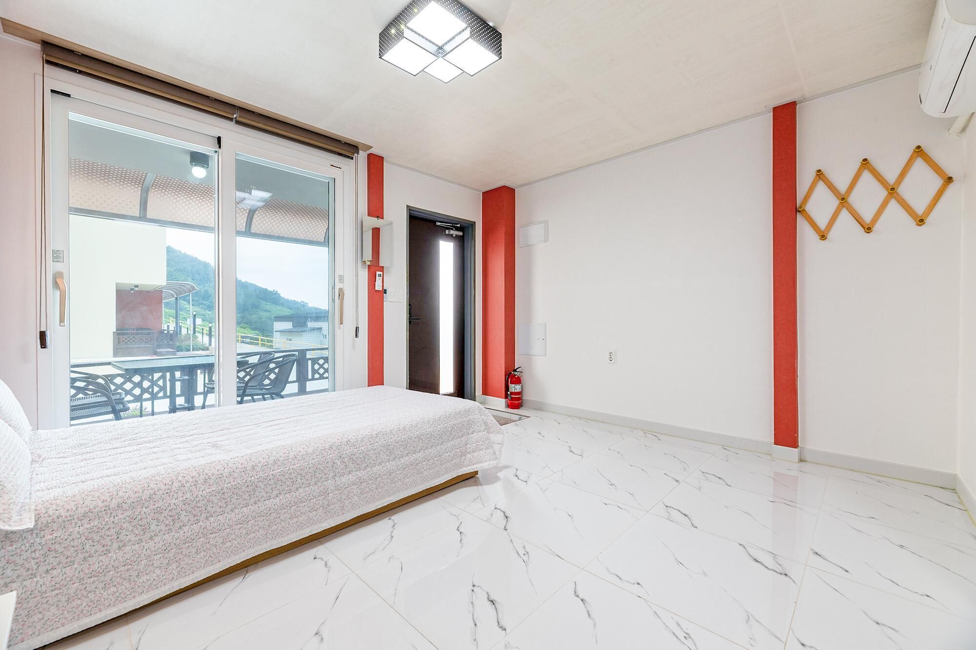 Namhae Modern Spa Pension