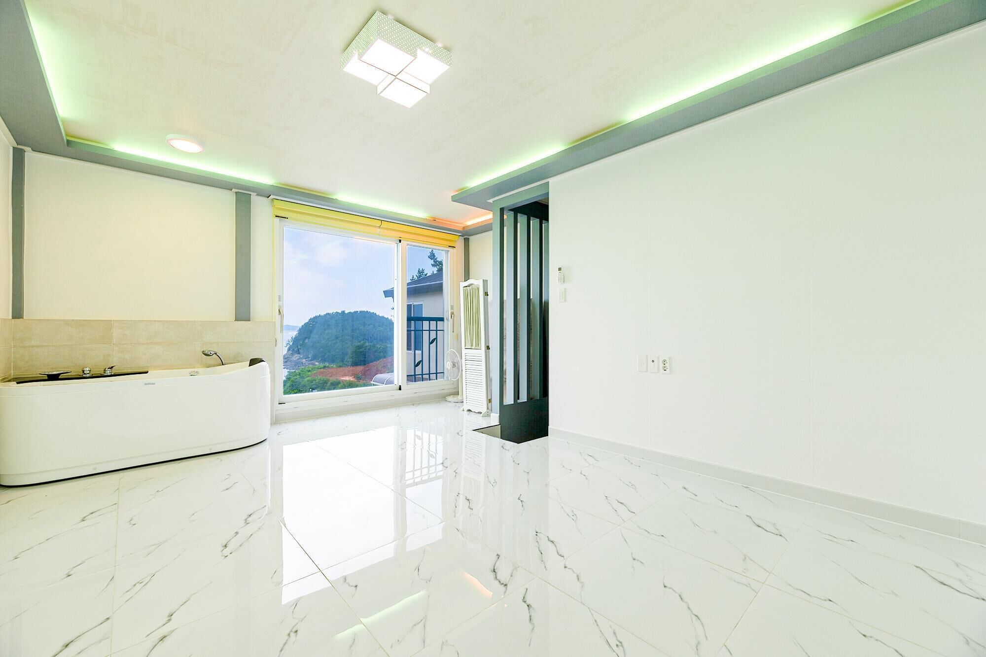 Namhae Modern Spa Pension