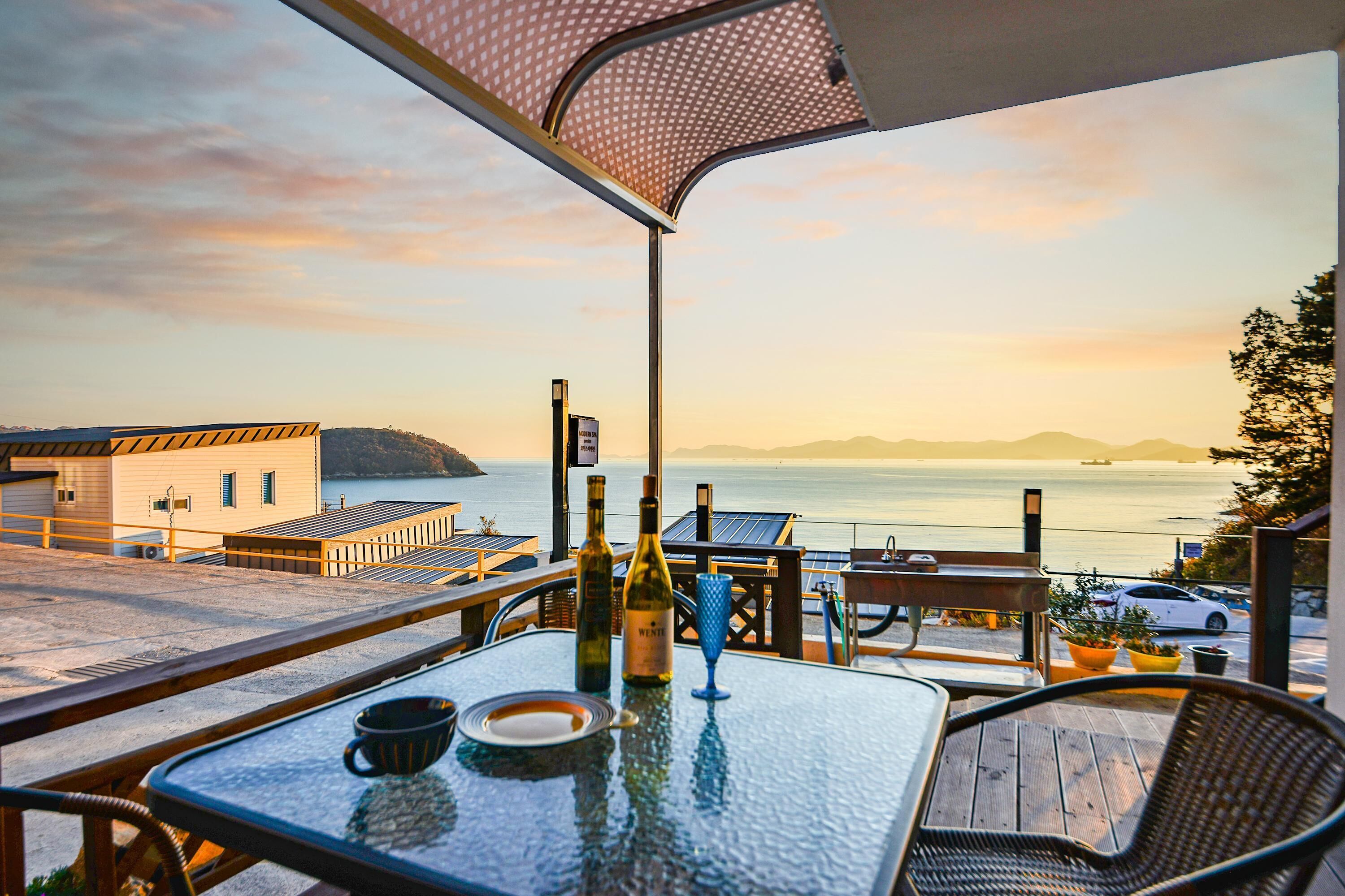 Namhae Modern Spa Pension