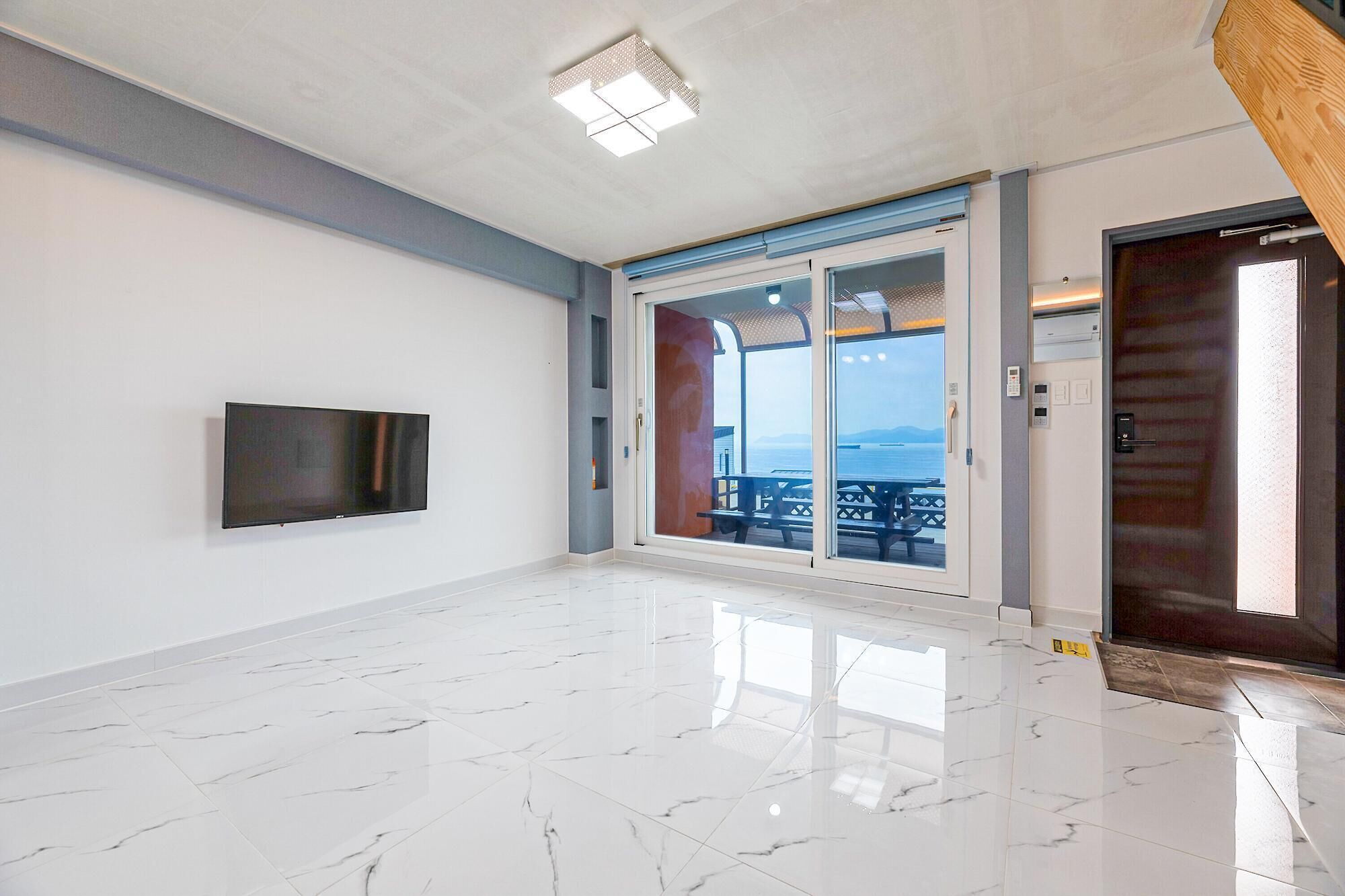 Namhae Modern Spa Pension
