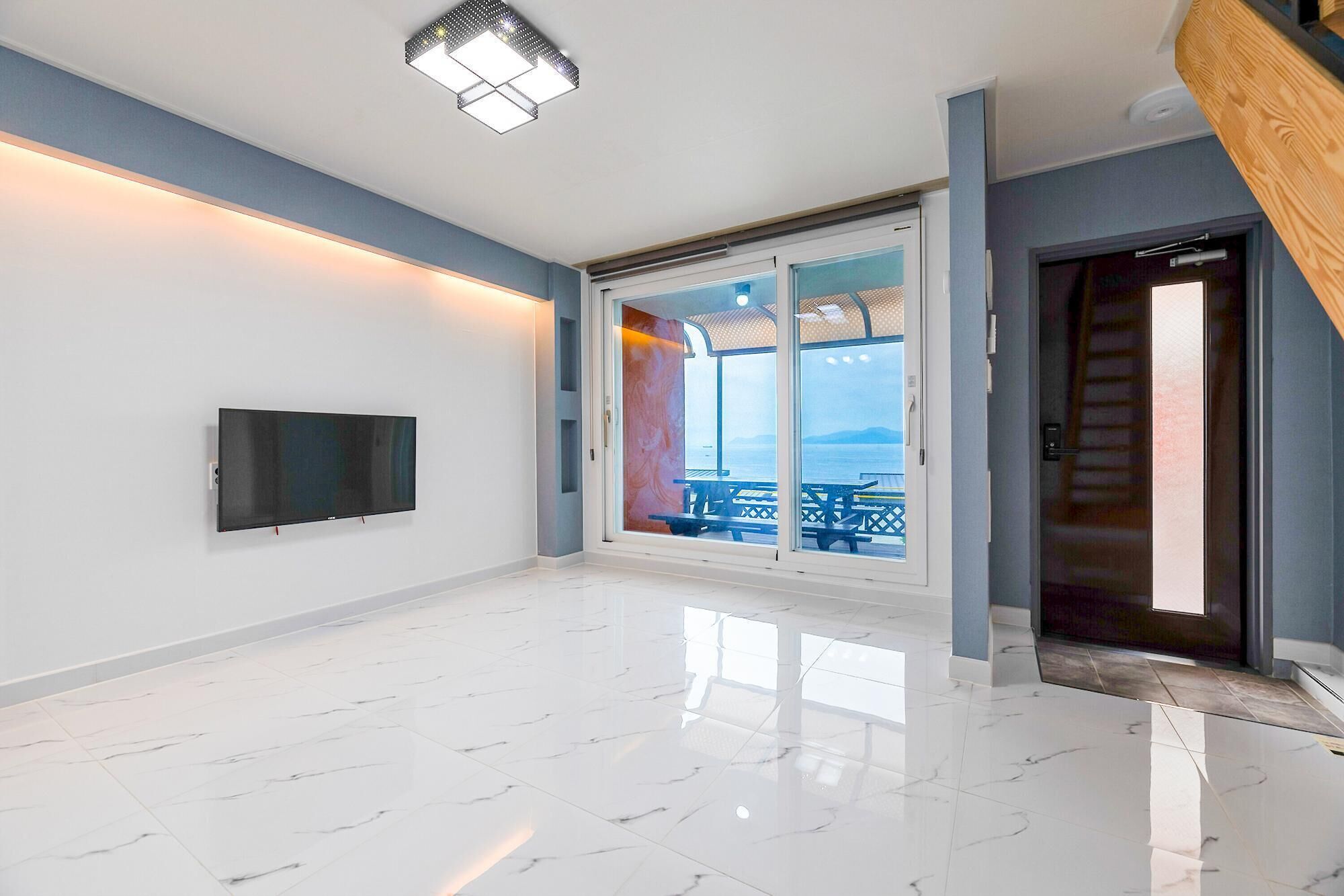 Namhae Modern Spa Pension