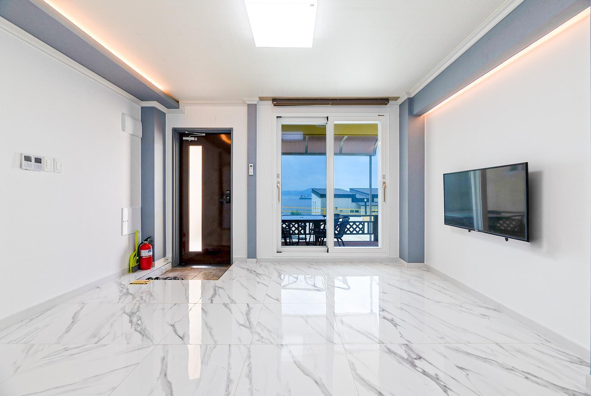 Namhae Modern Spa Pension